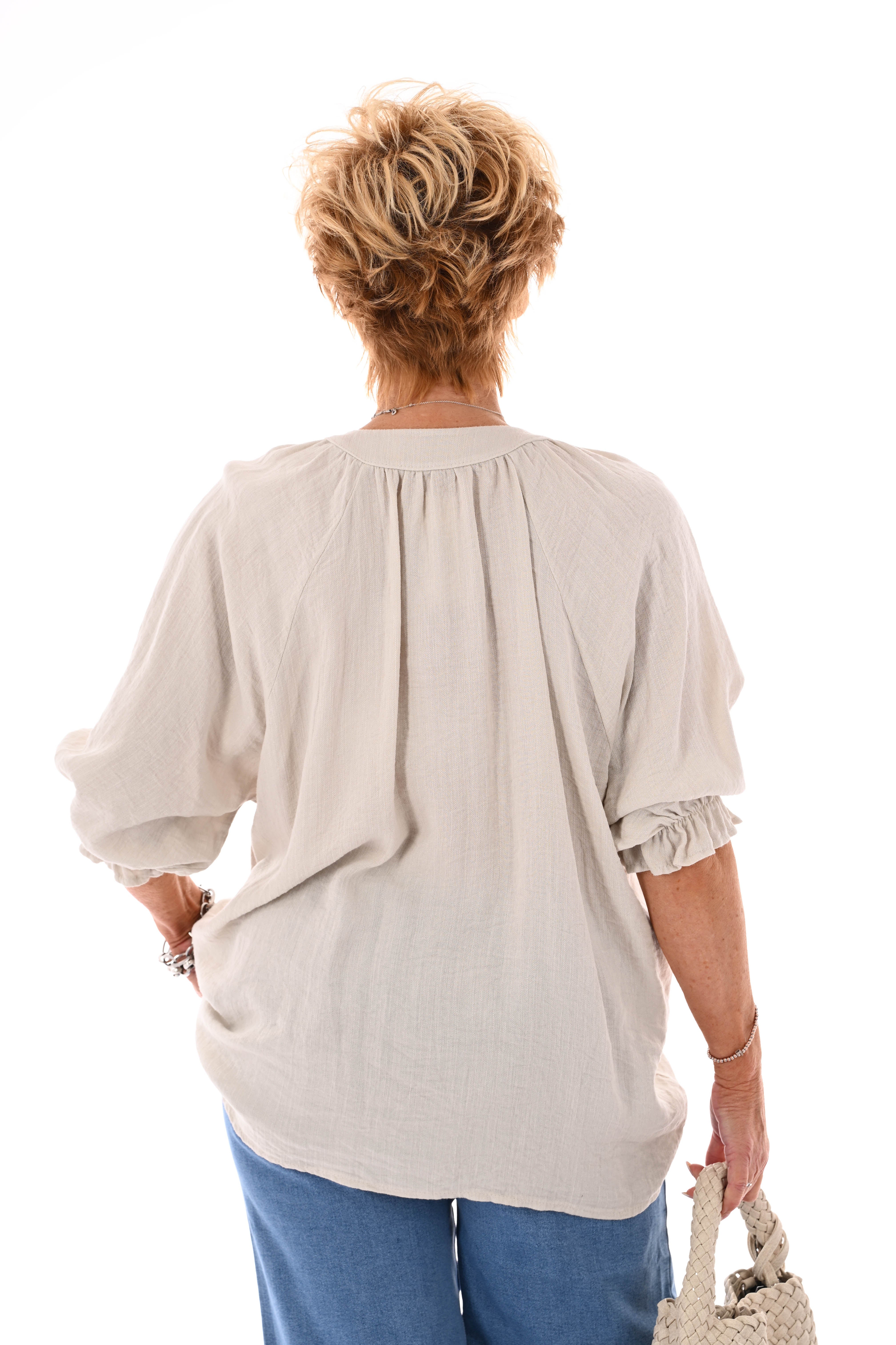 Blouse v-hals korte roezelmouwen beige