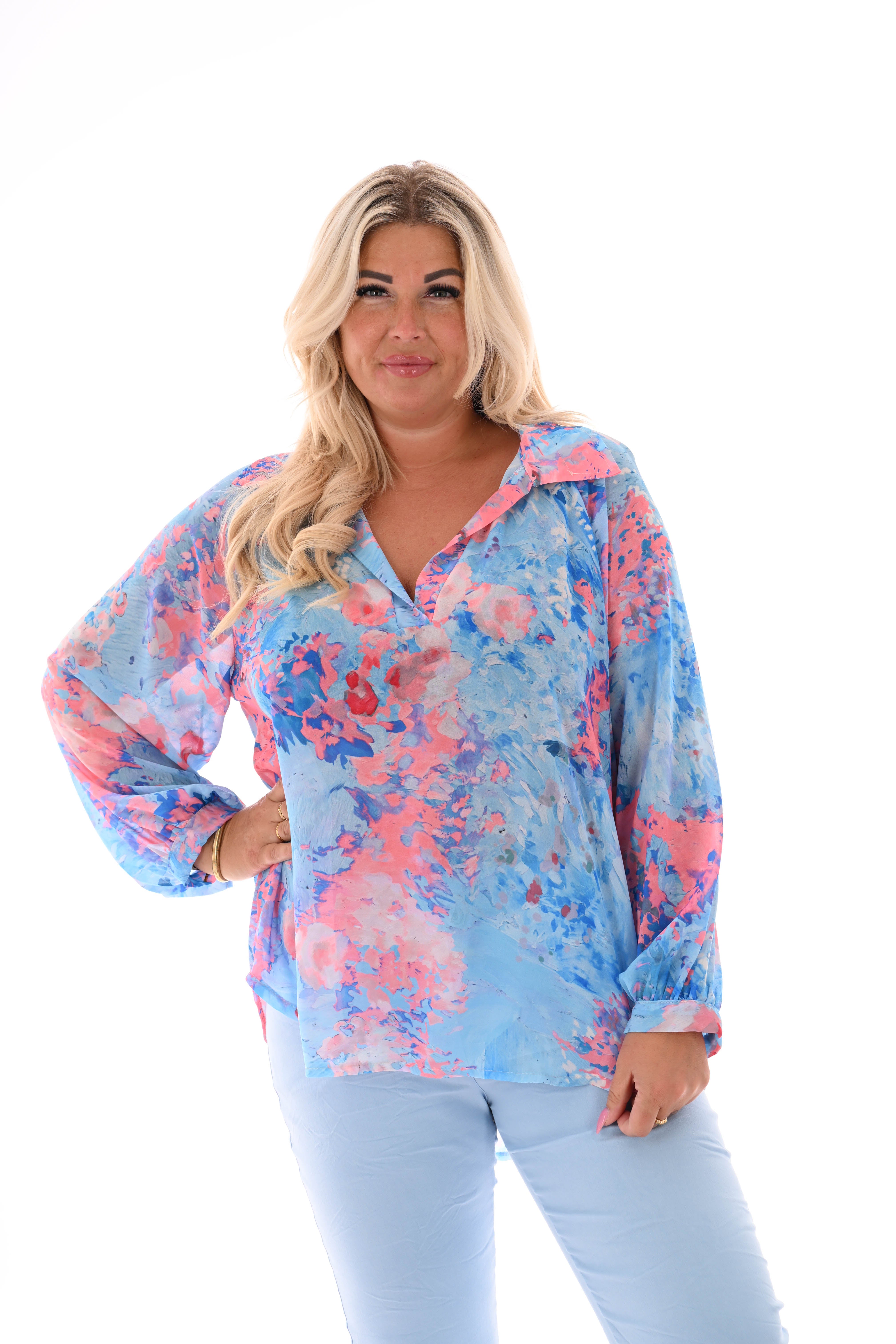 Blouse v-hals aquarel print lichtblauw
