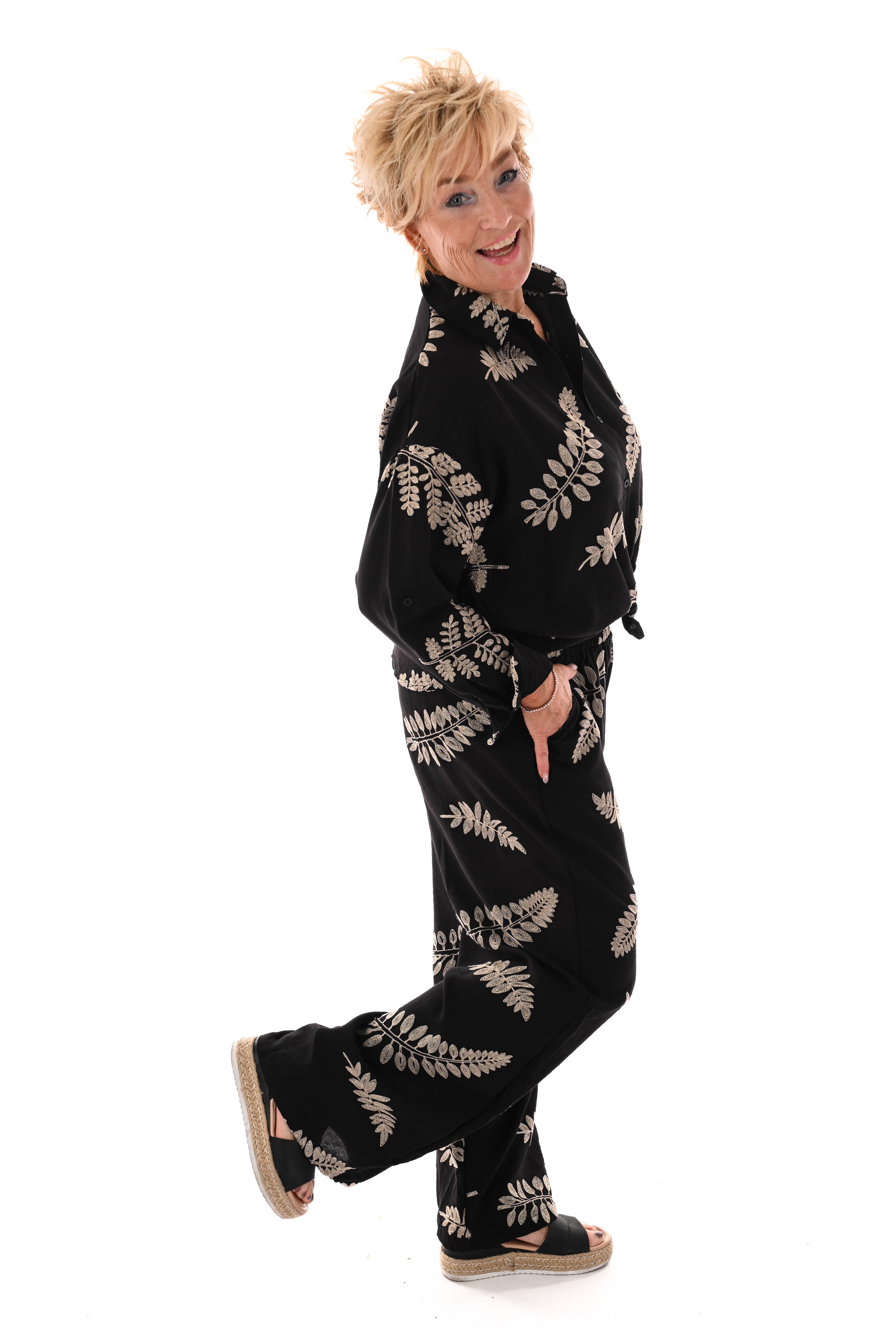 Tweedelig set met bladeren zwart