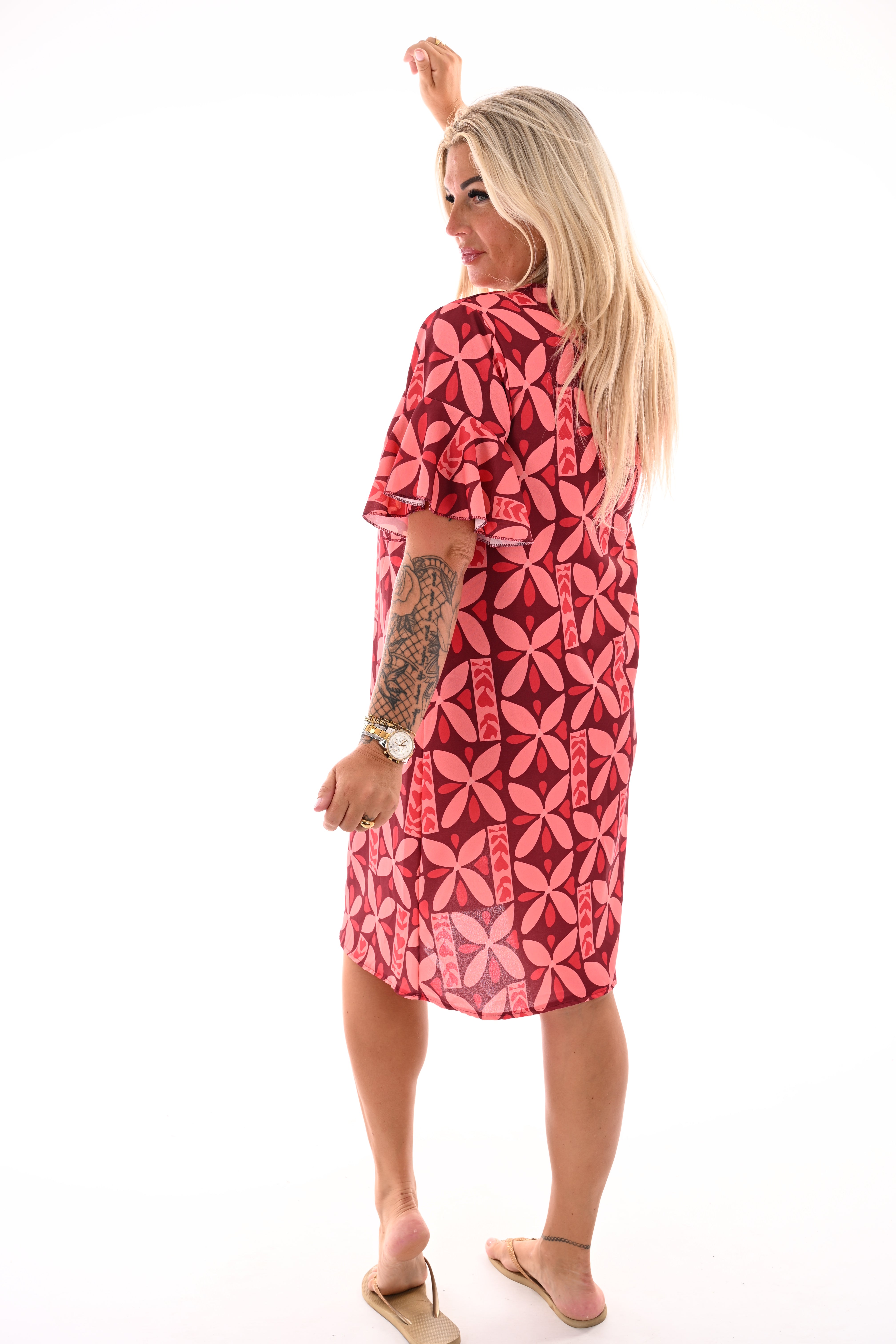 Jurk v-hals korte roezelmouwen print bloemen lichtroze