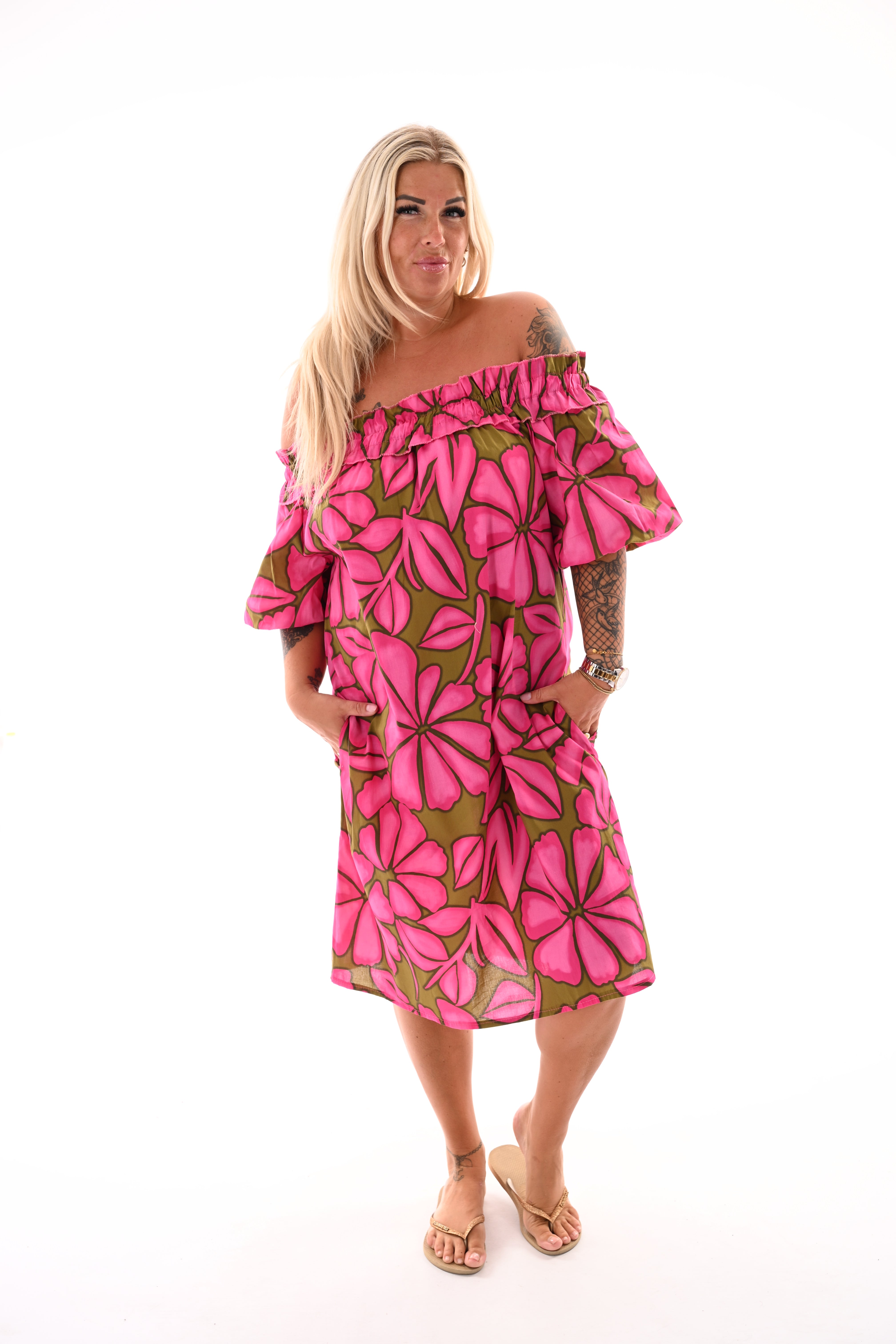 Jurk off-shoulder bladeren fuchsia/pistache