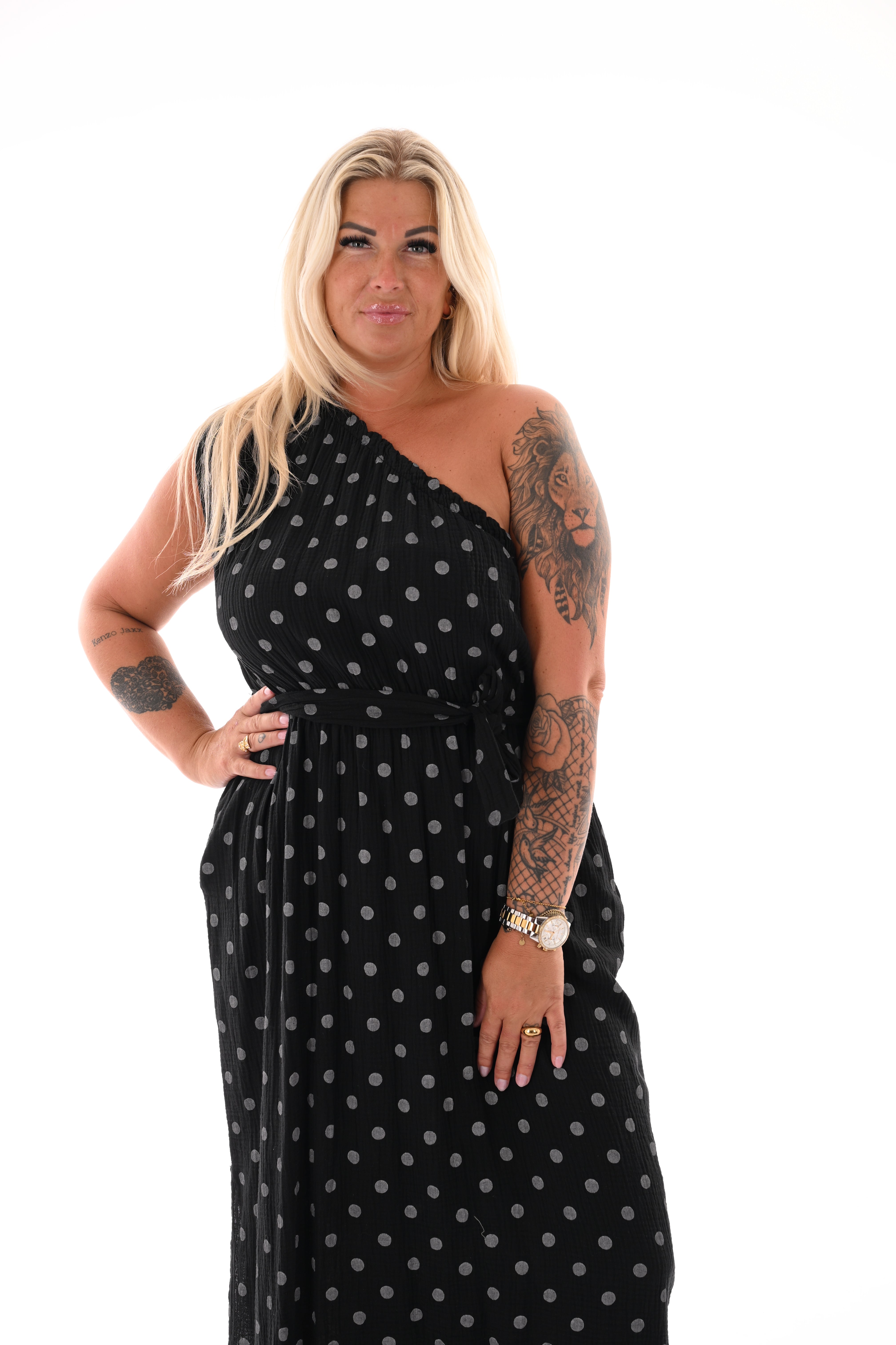 Jurk one-shoulder dots zwart