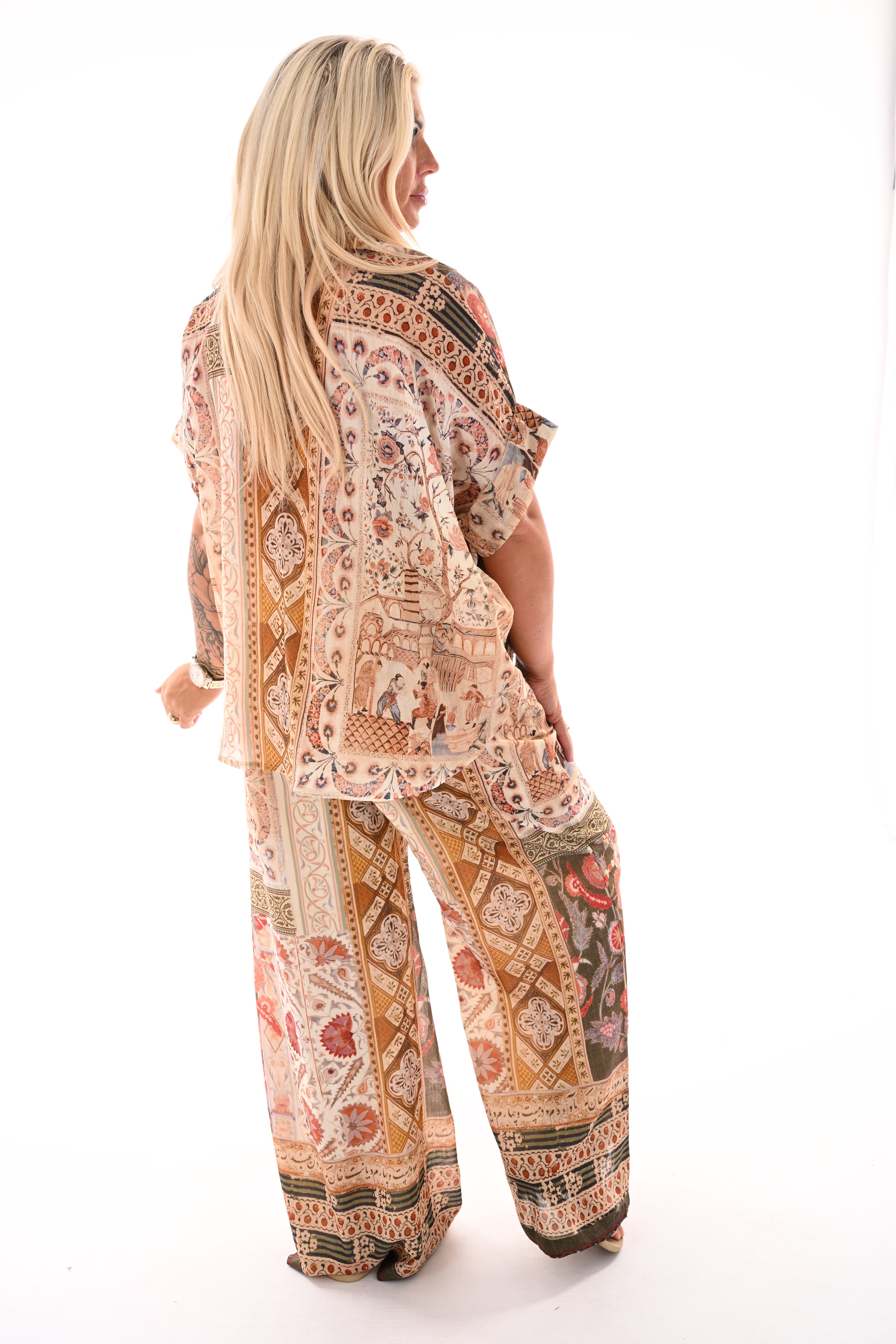 Tweedelig set waaiers beige