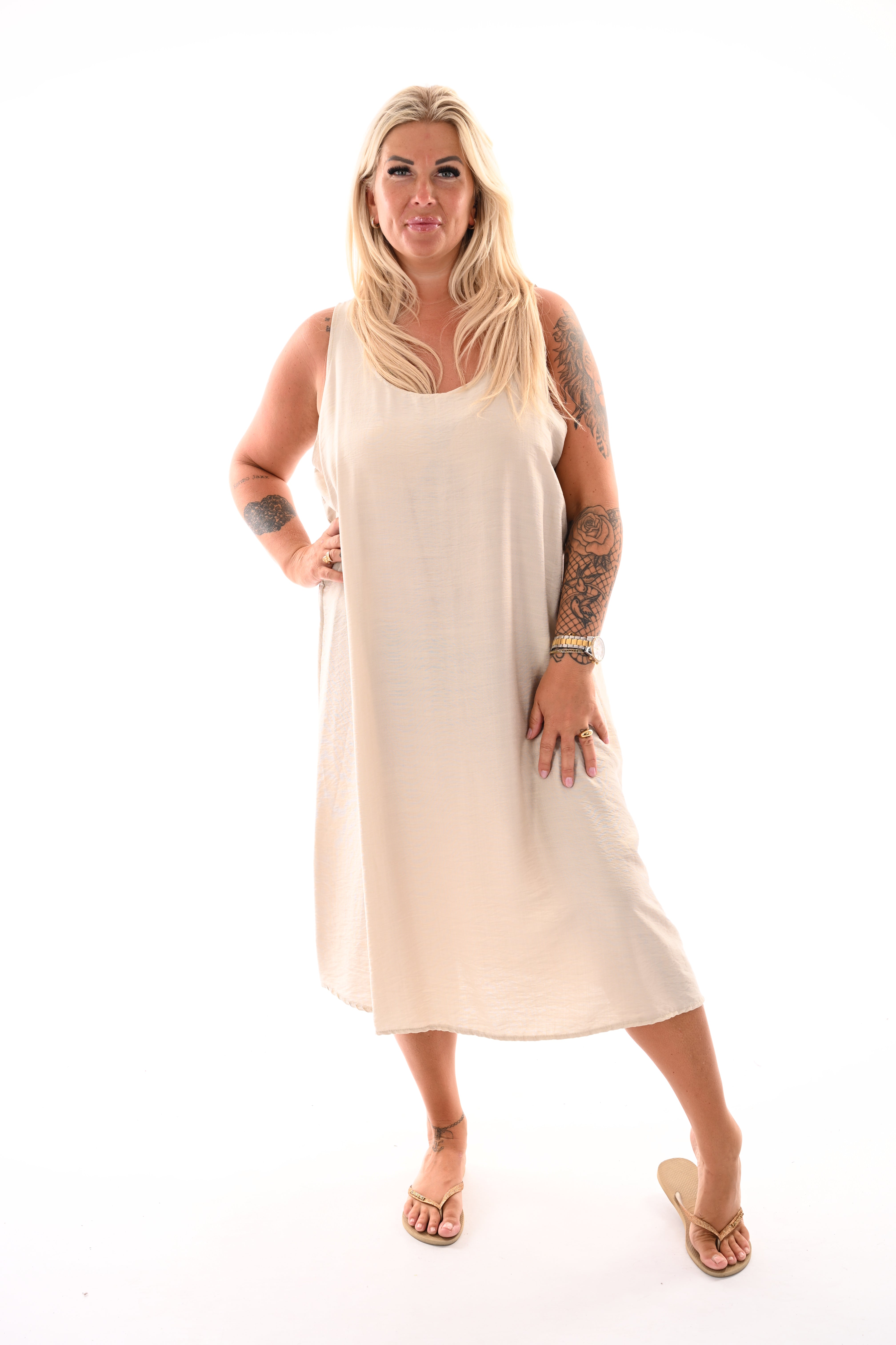 Basic jurk ronde hals beige
