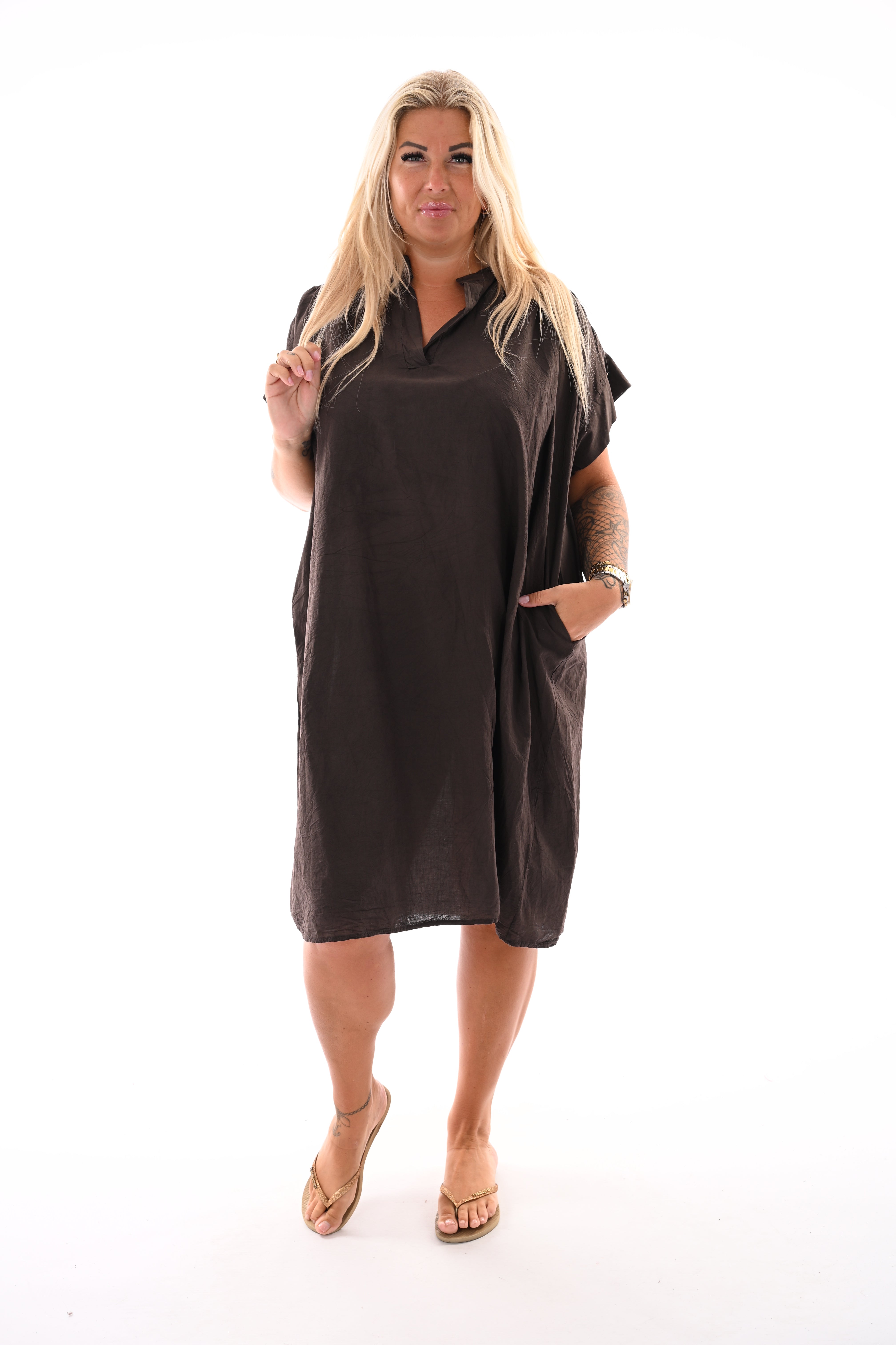 Basic tuniek v-hals met zakken donkerbruin
