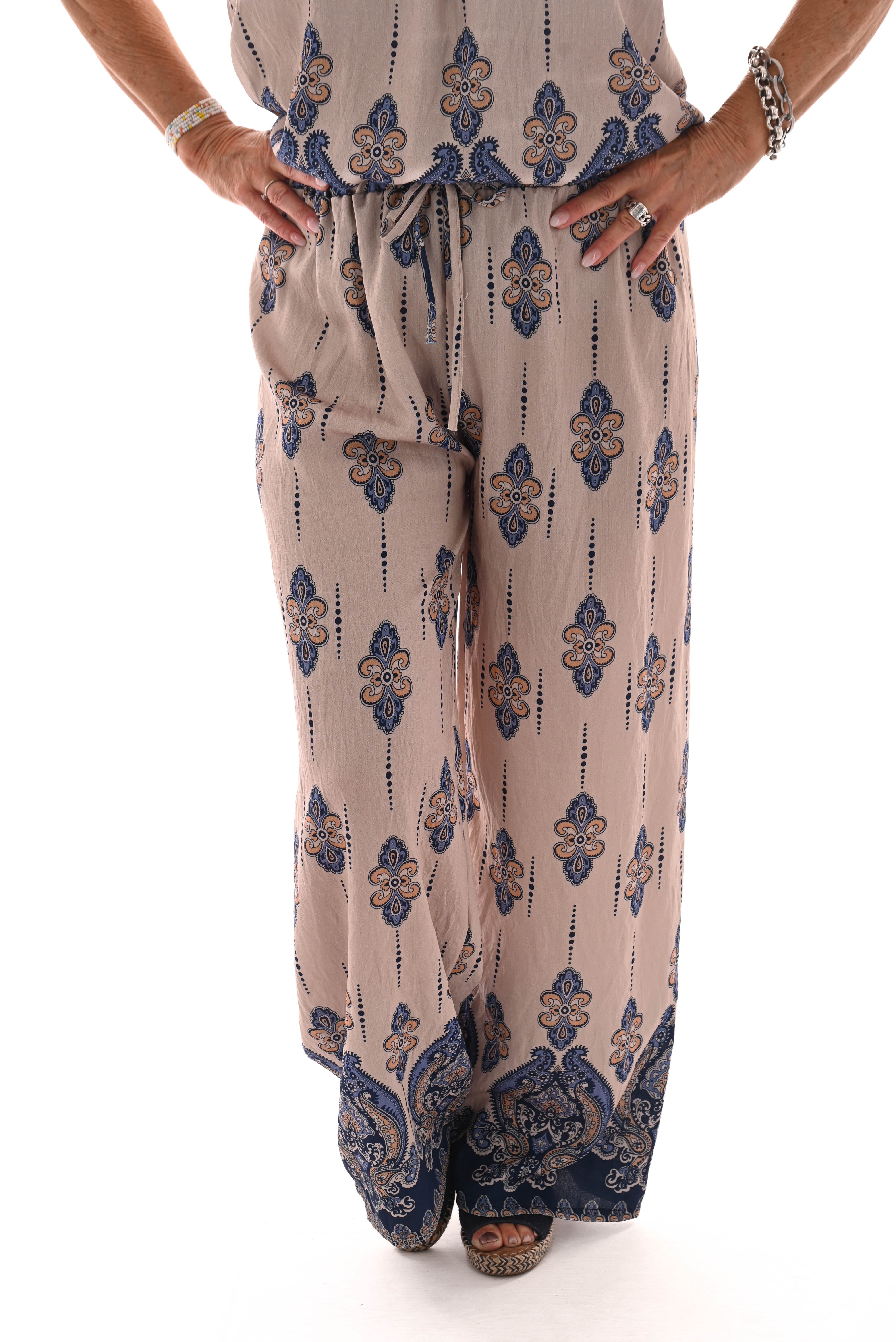 Tweedelig set paisley roezelmouwen blauw