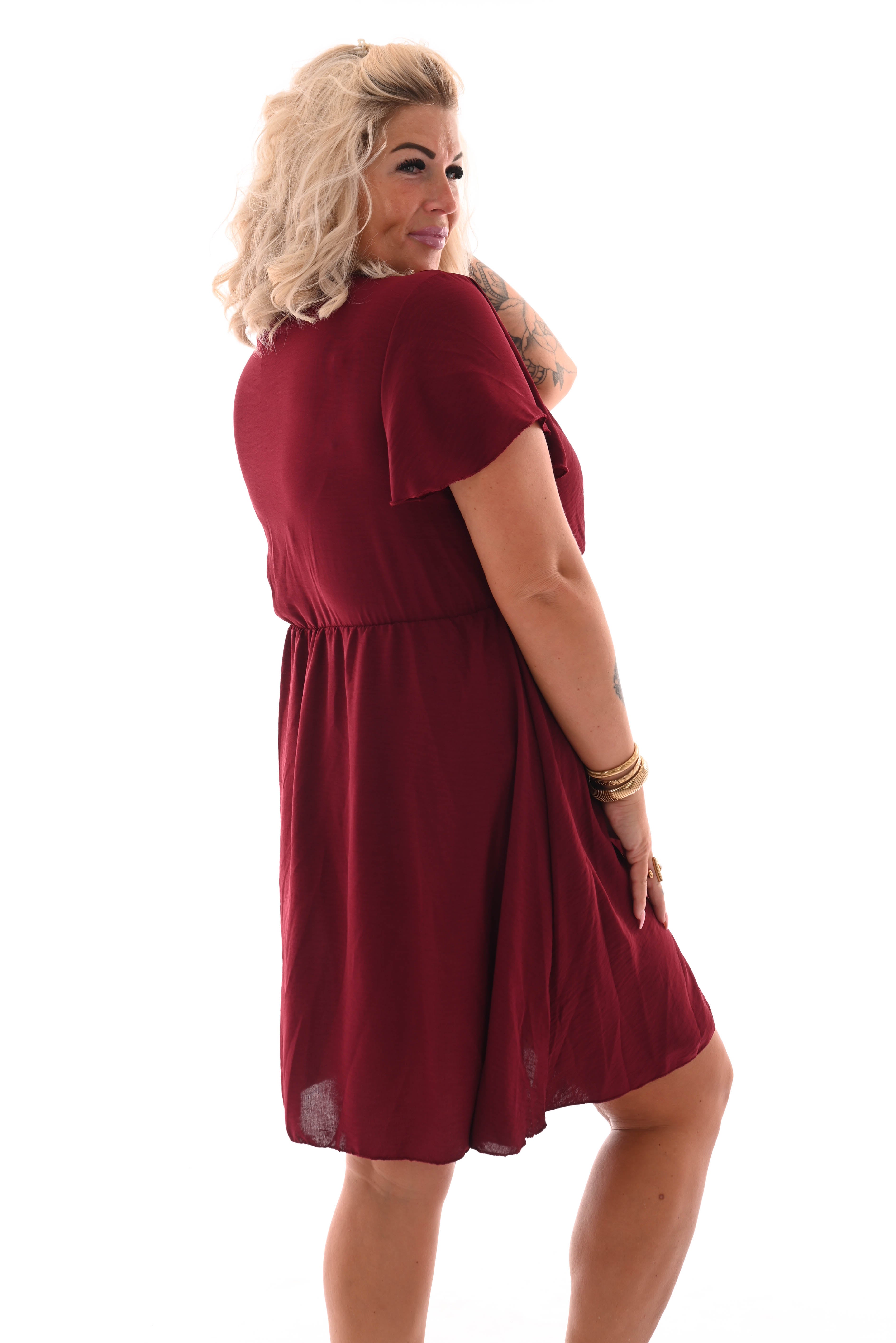 Korte jurk met strik bordeaux