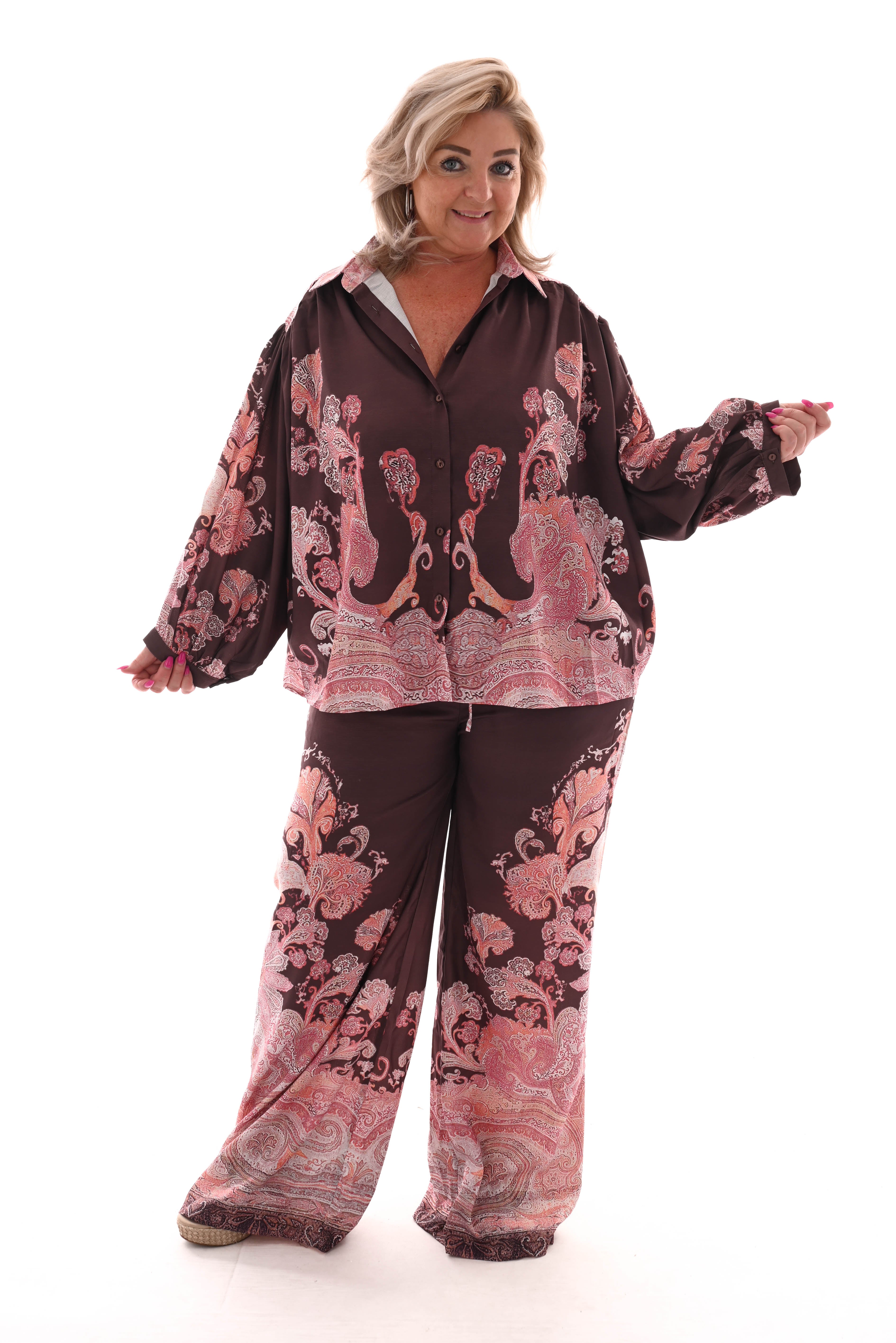 Tweedelig pak doorknoop blouse barok bruin/lichtroze