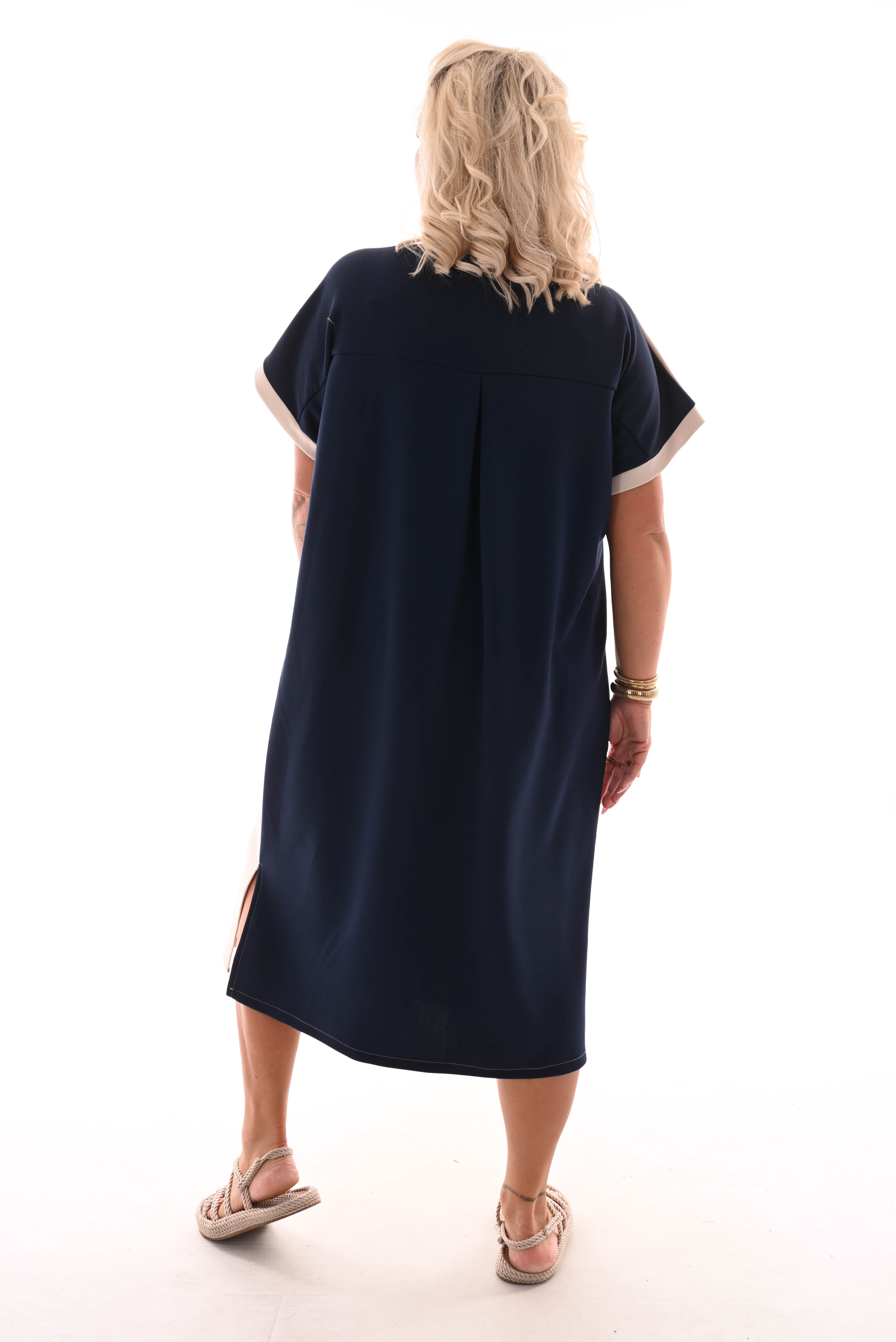 Sweaterdress v-hals 90's beige/marineblauw