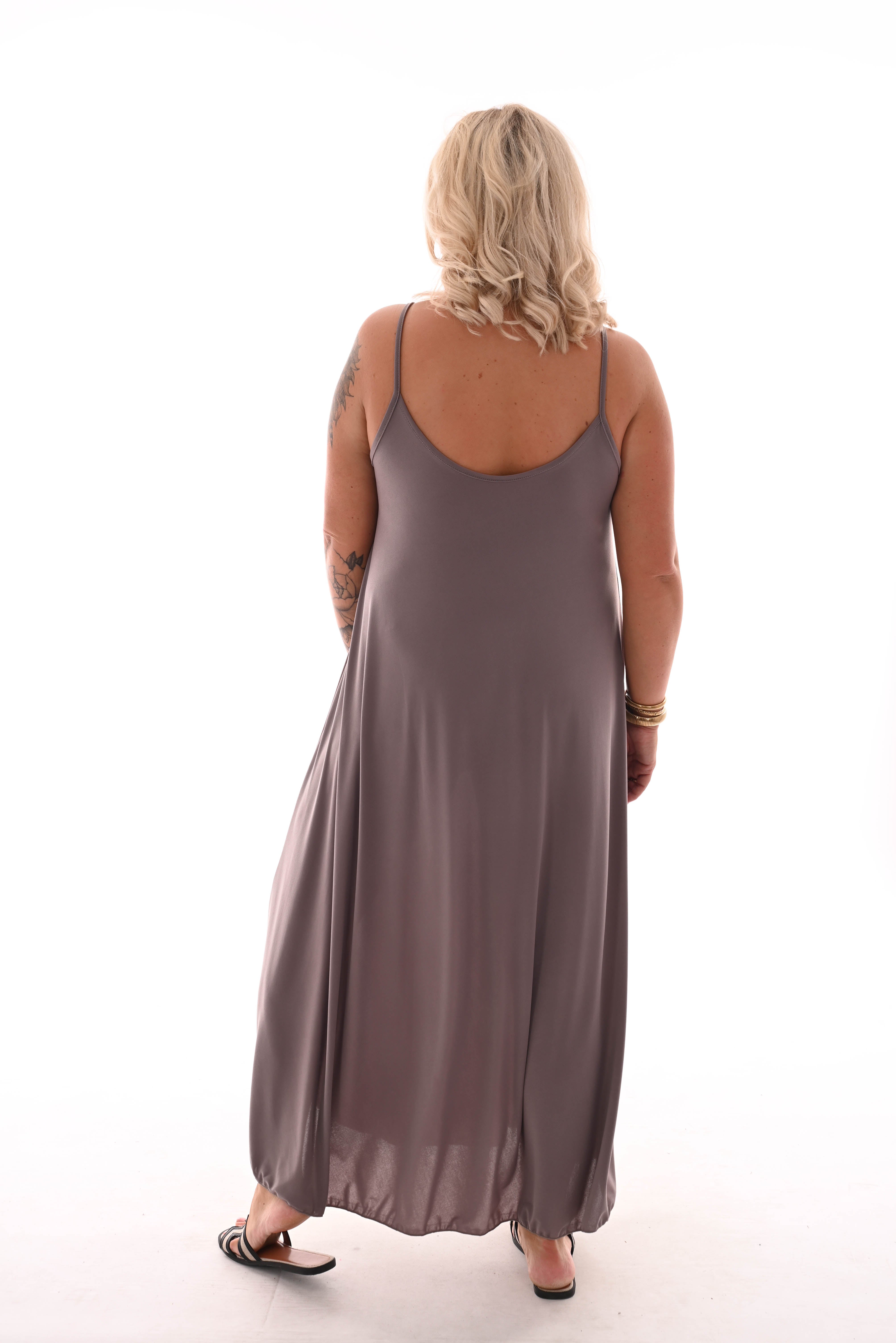 Lange jurk spaghetti bandjes uni taupe