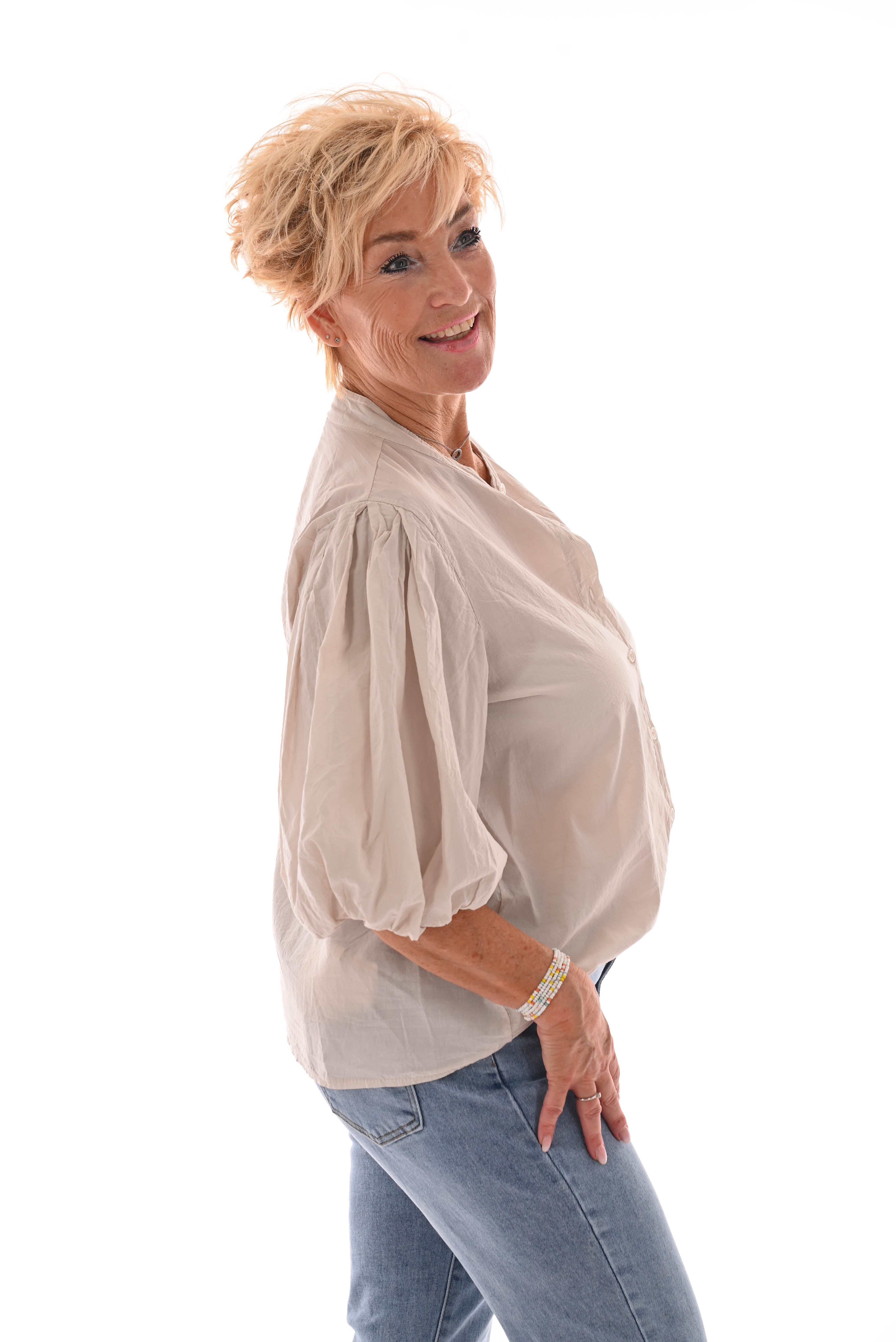 Blouse korte pofmouwen uni beige