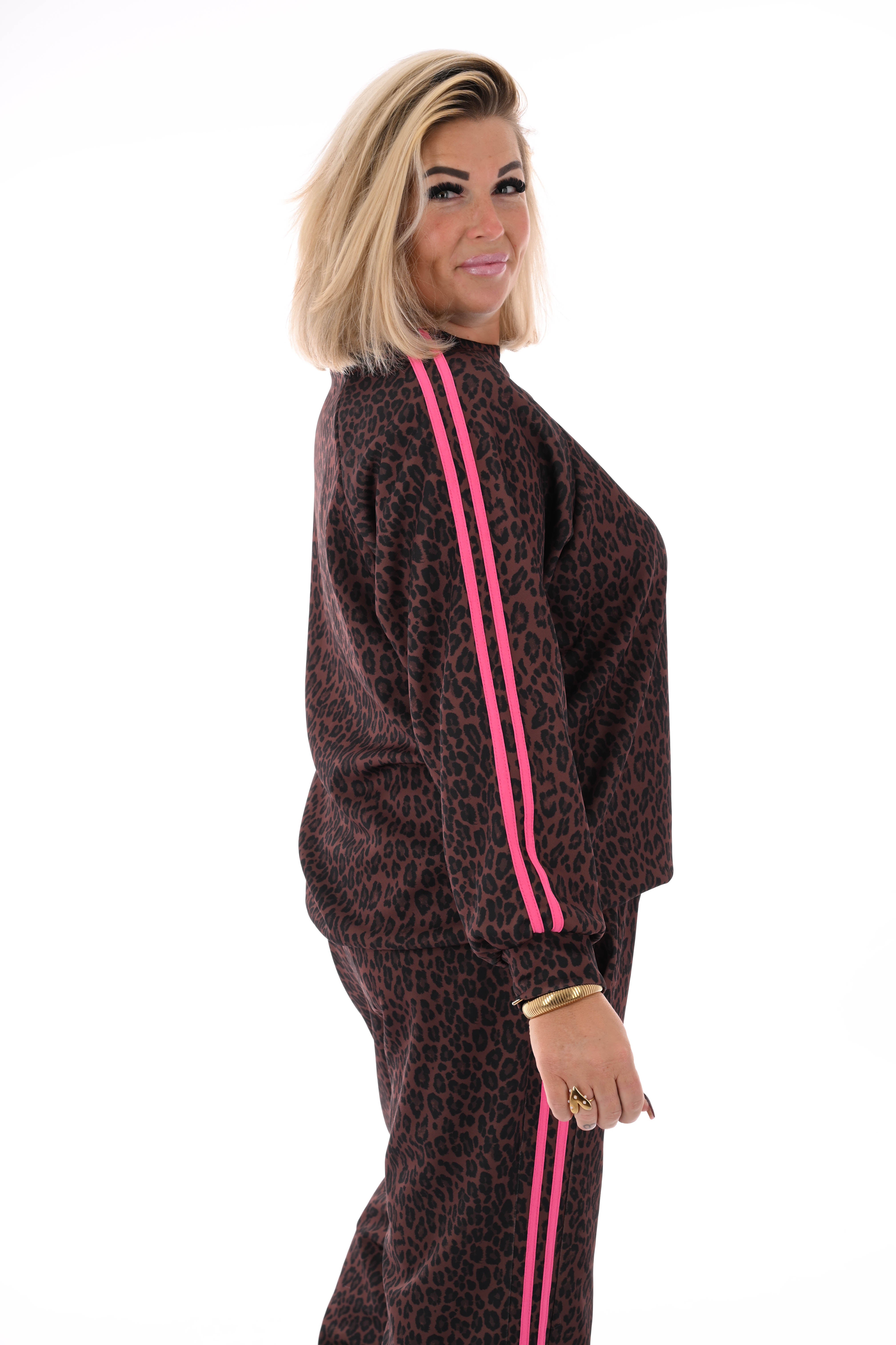 Tweedelig joggingset panterprint met bies felroze