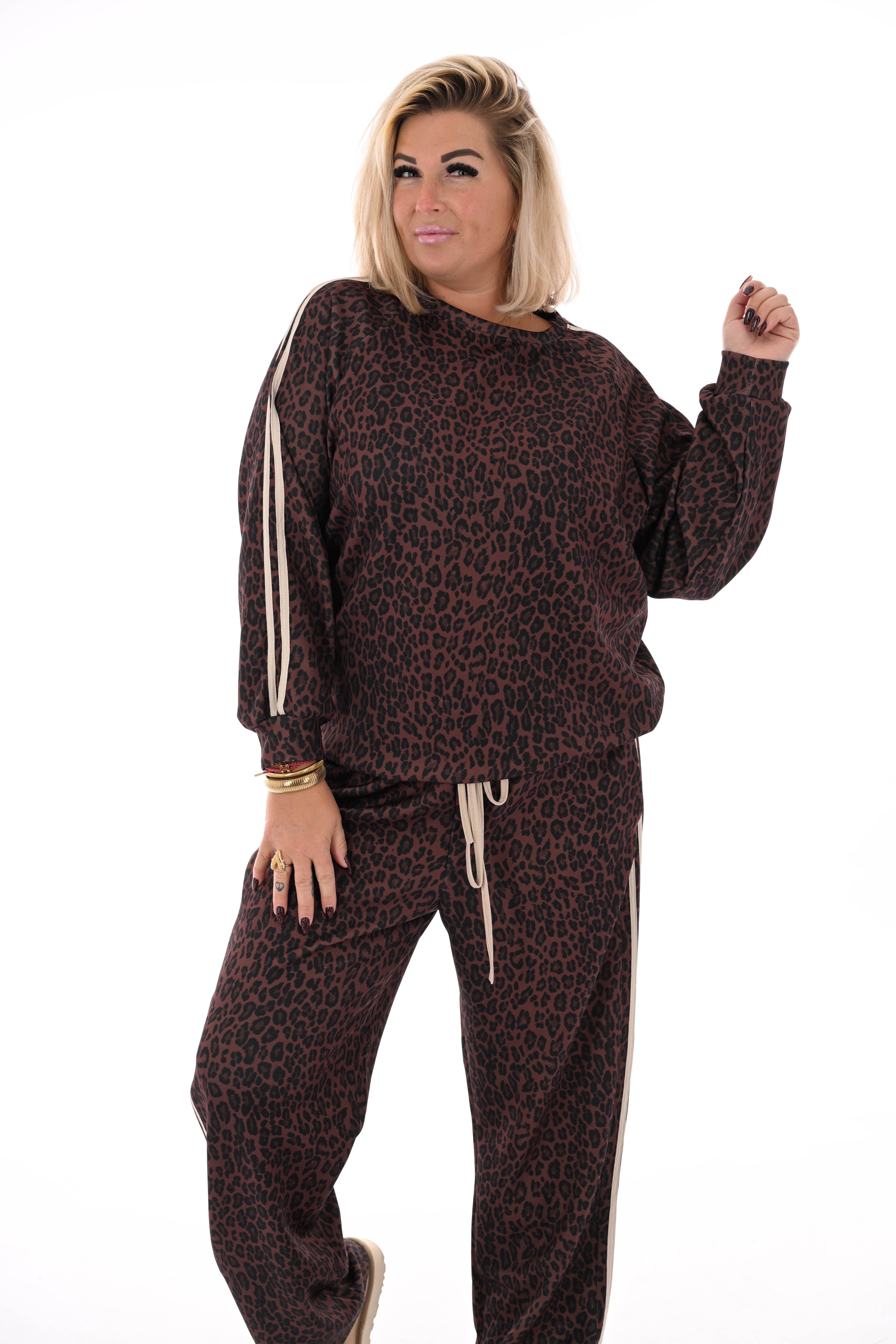 Tweedelig joggingset panterprint met bies beige