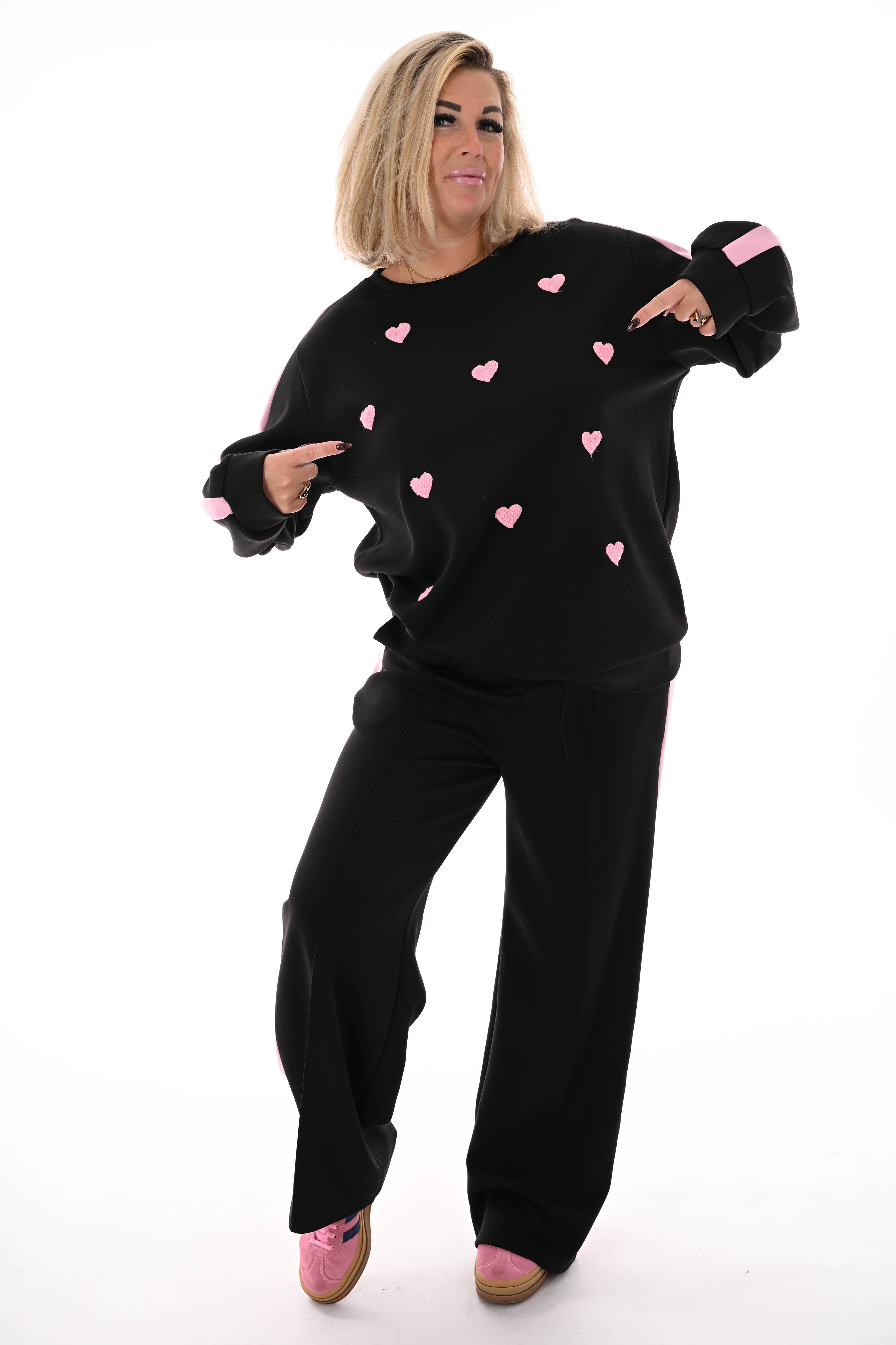 Tweedelig joggingspak met hartjes zwart