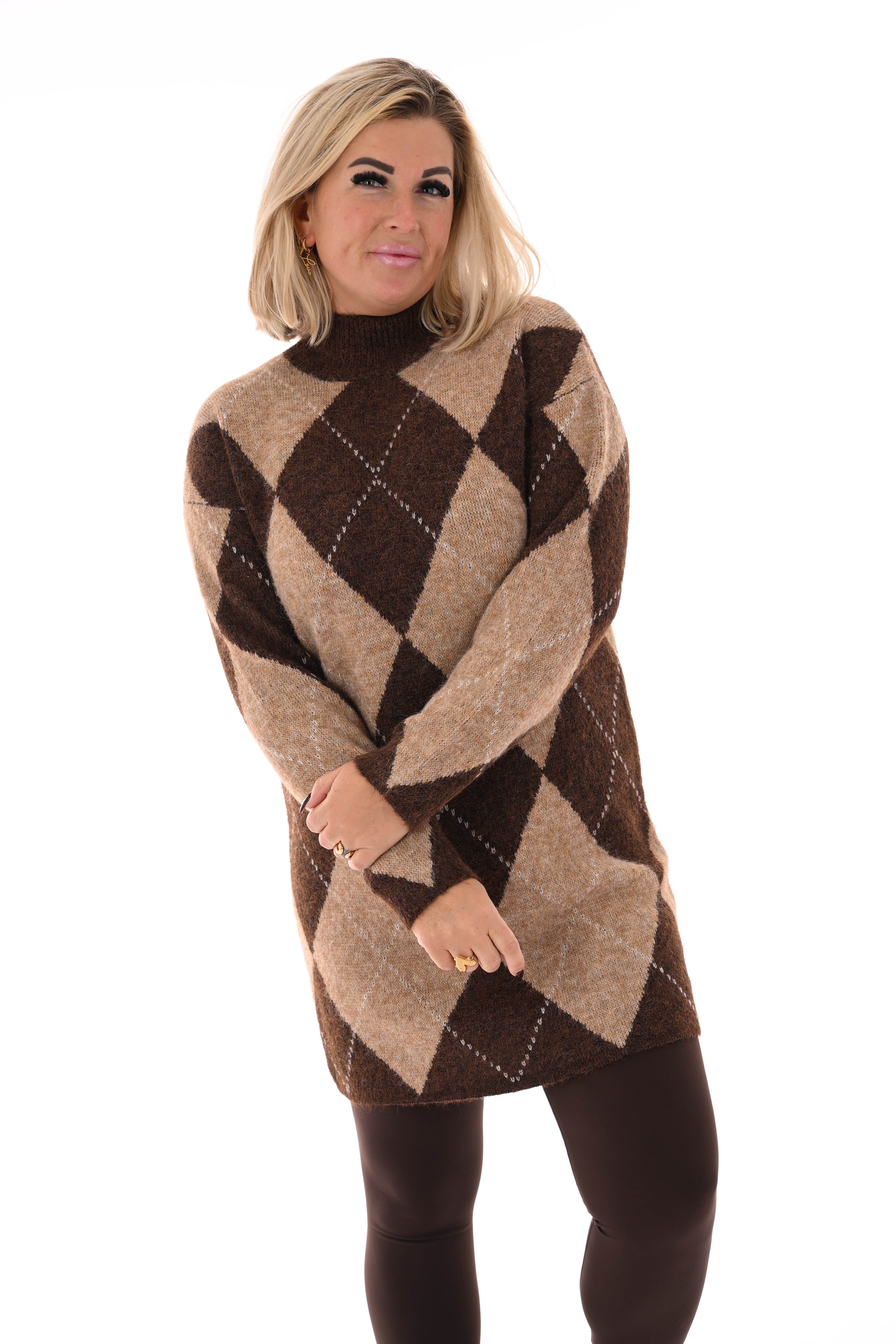 Gebreide jurk patroon beige