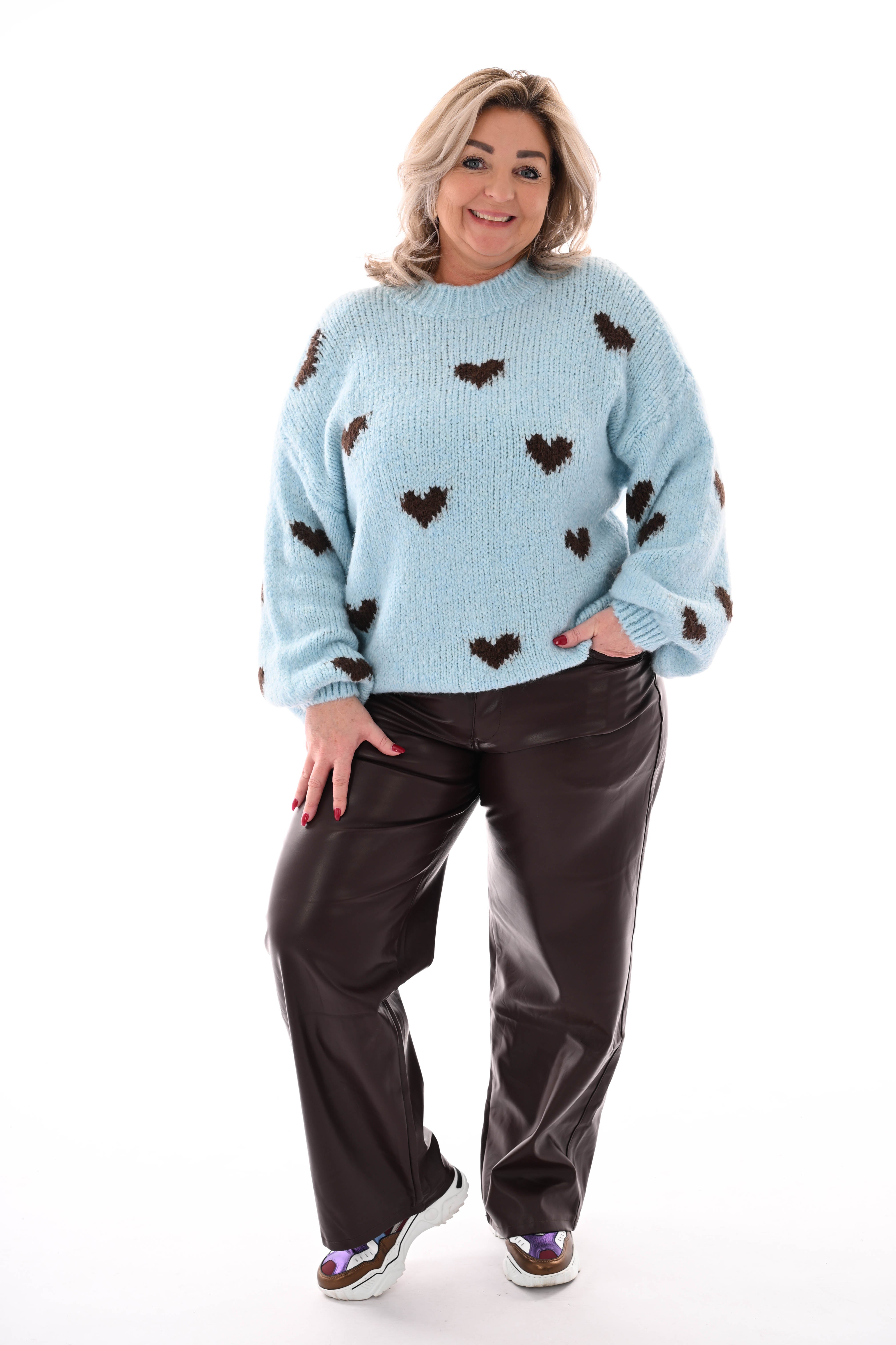 Gebreide trui kleine hartjes lichtblauw