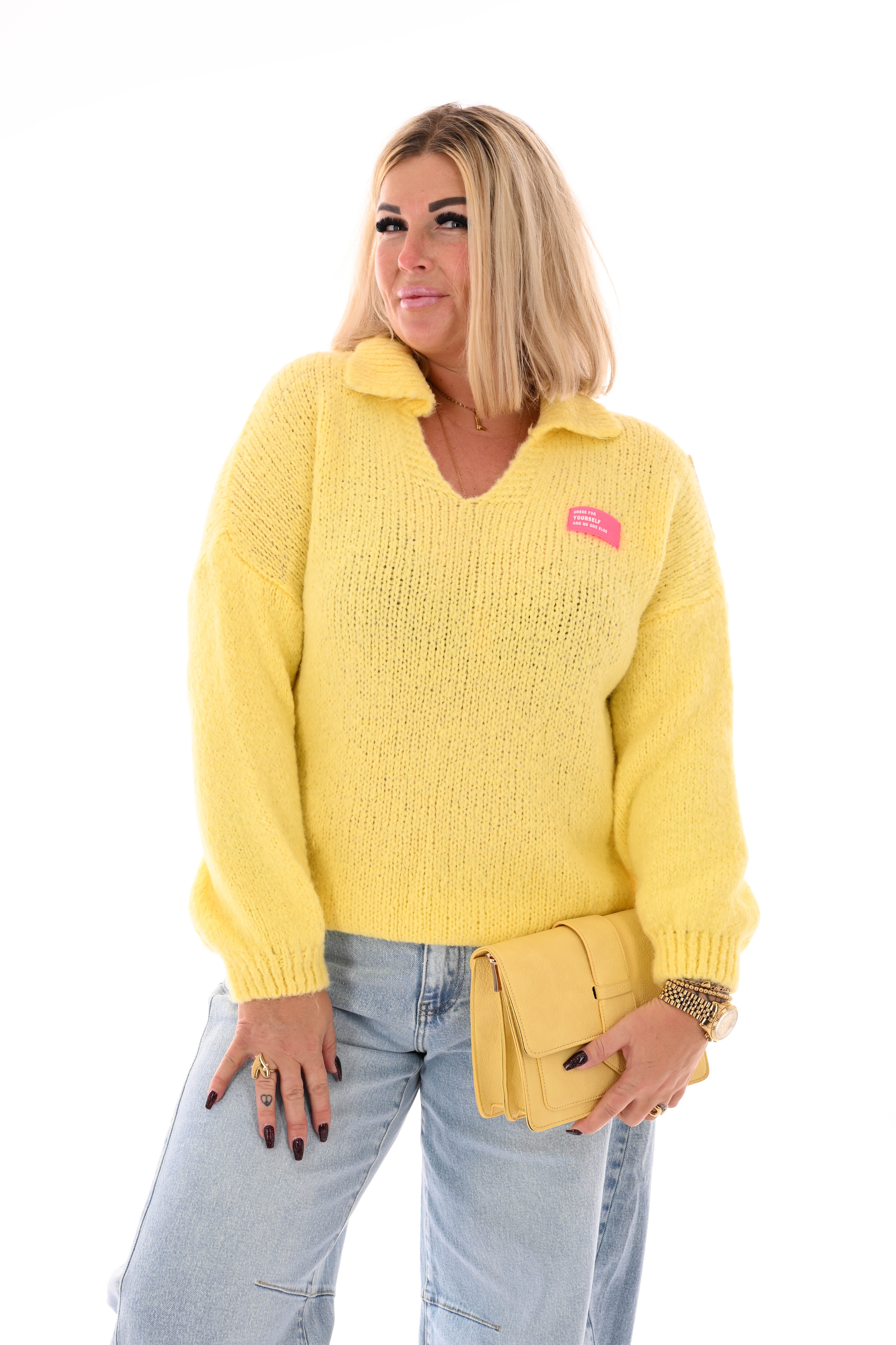 Grof gebreide trui v-hals met applicatie geel