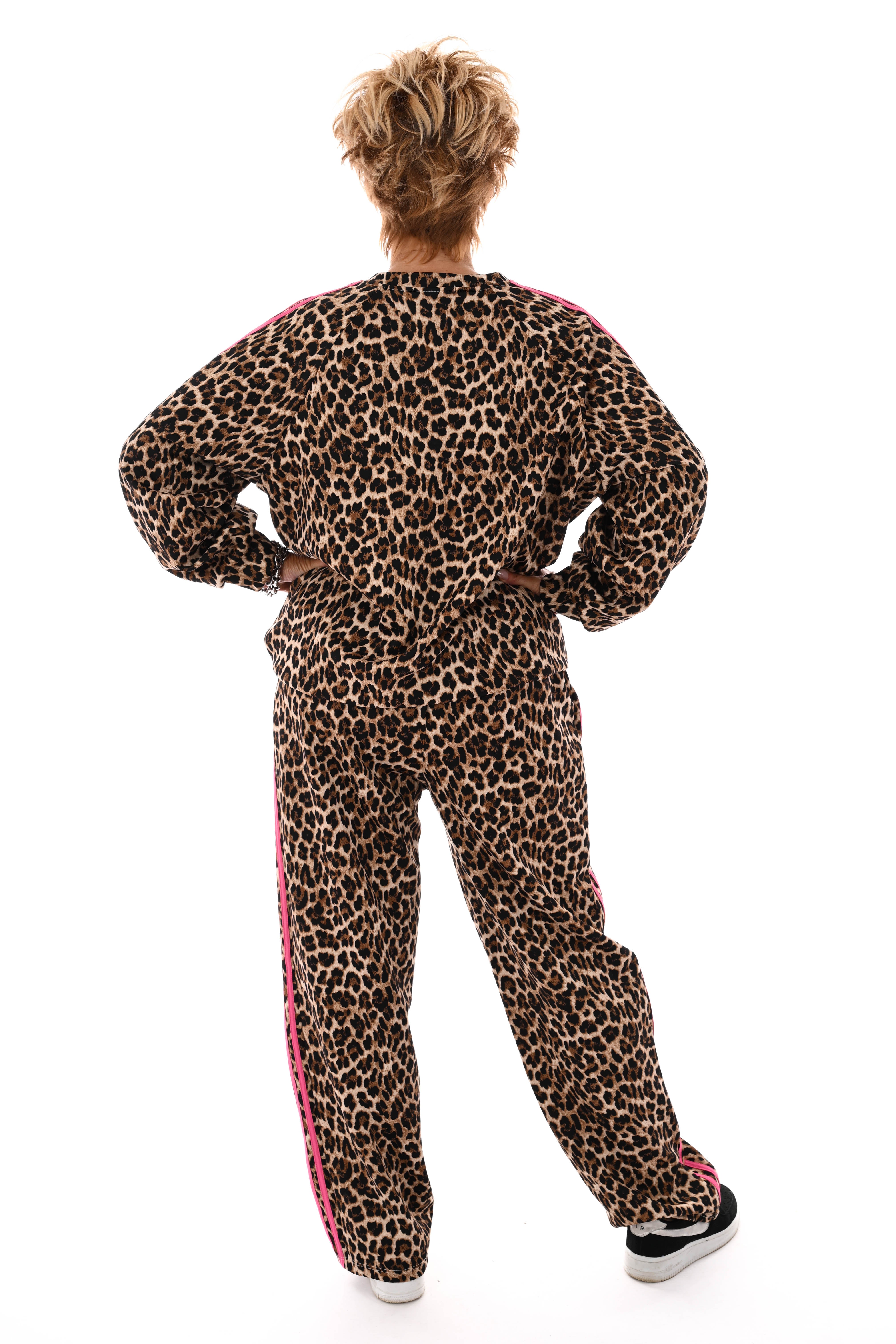 Tweedelig set panter met kleur bies roze