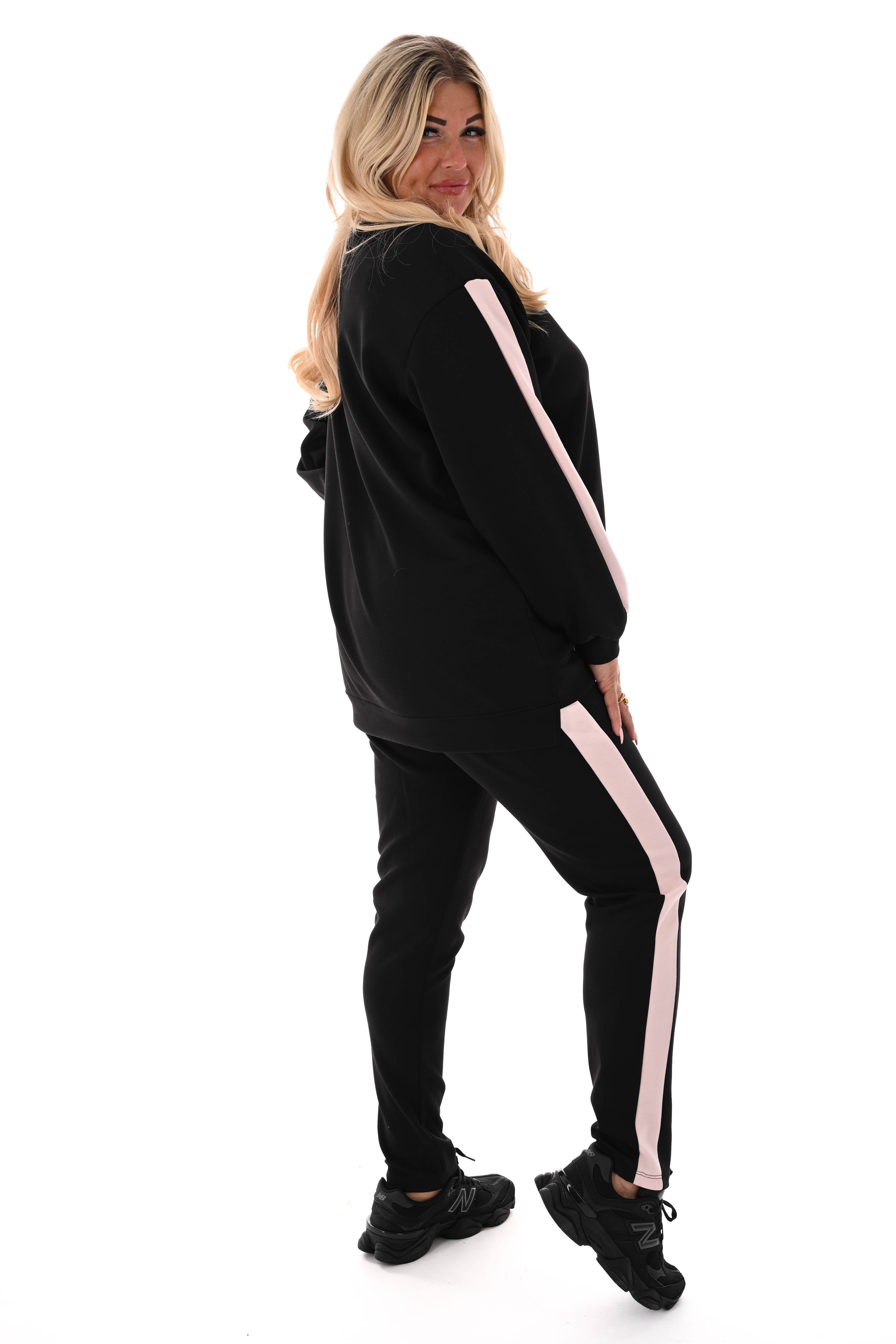 Tweedelig pak brede bies zwart