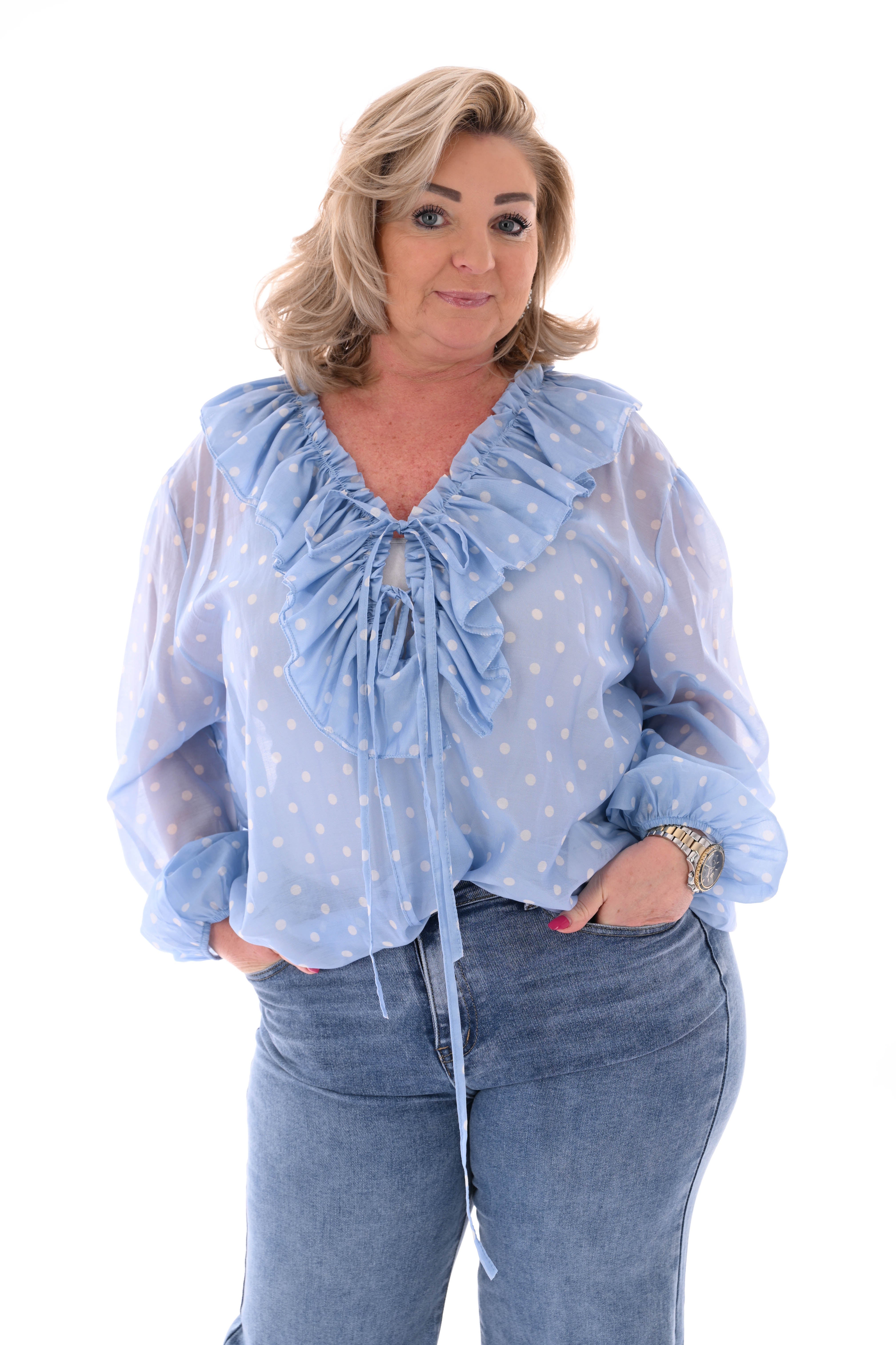 Blouse roezelkraag met dots lichtblauw