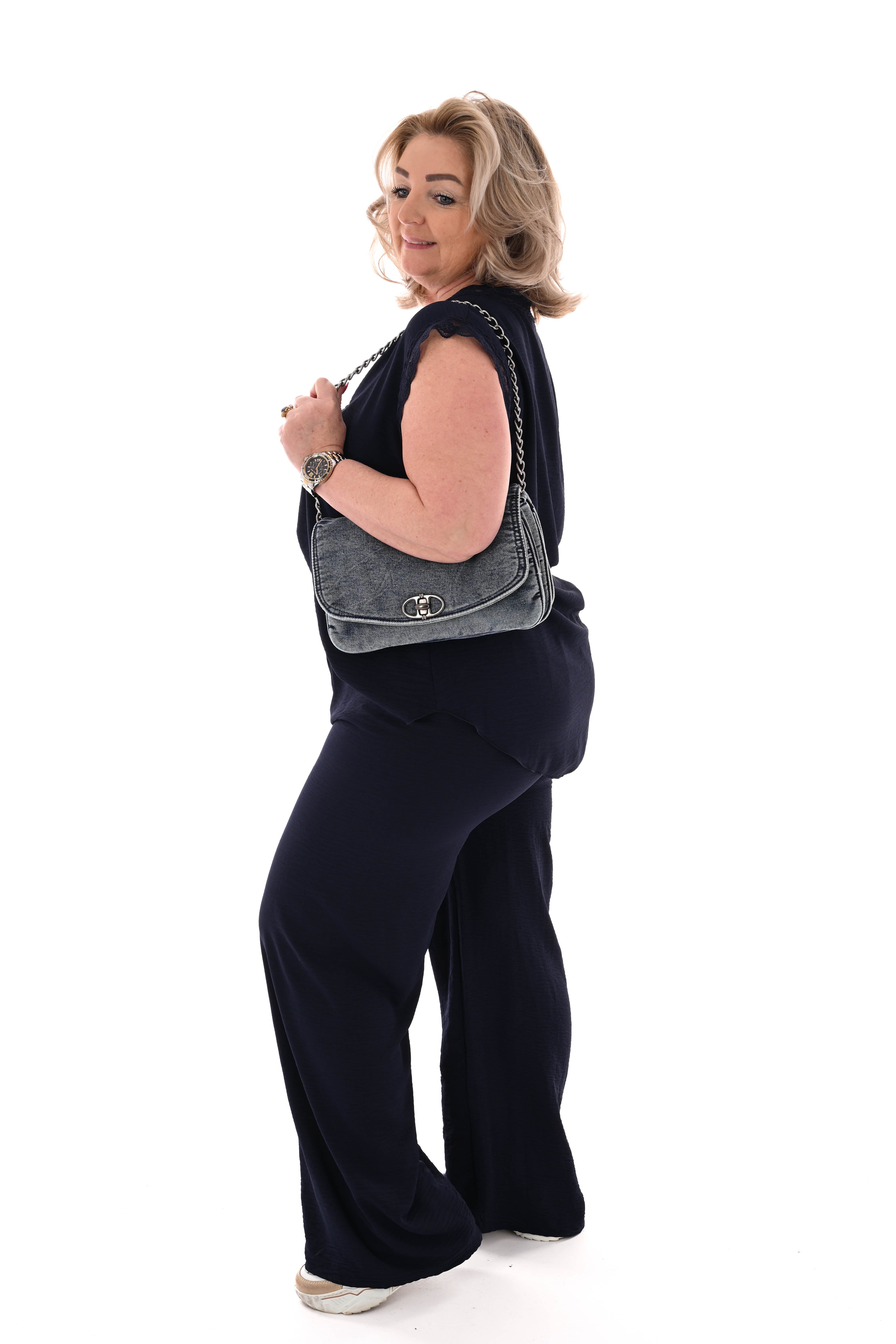 Tweedelig set kant v-hals marineblauw