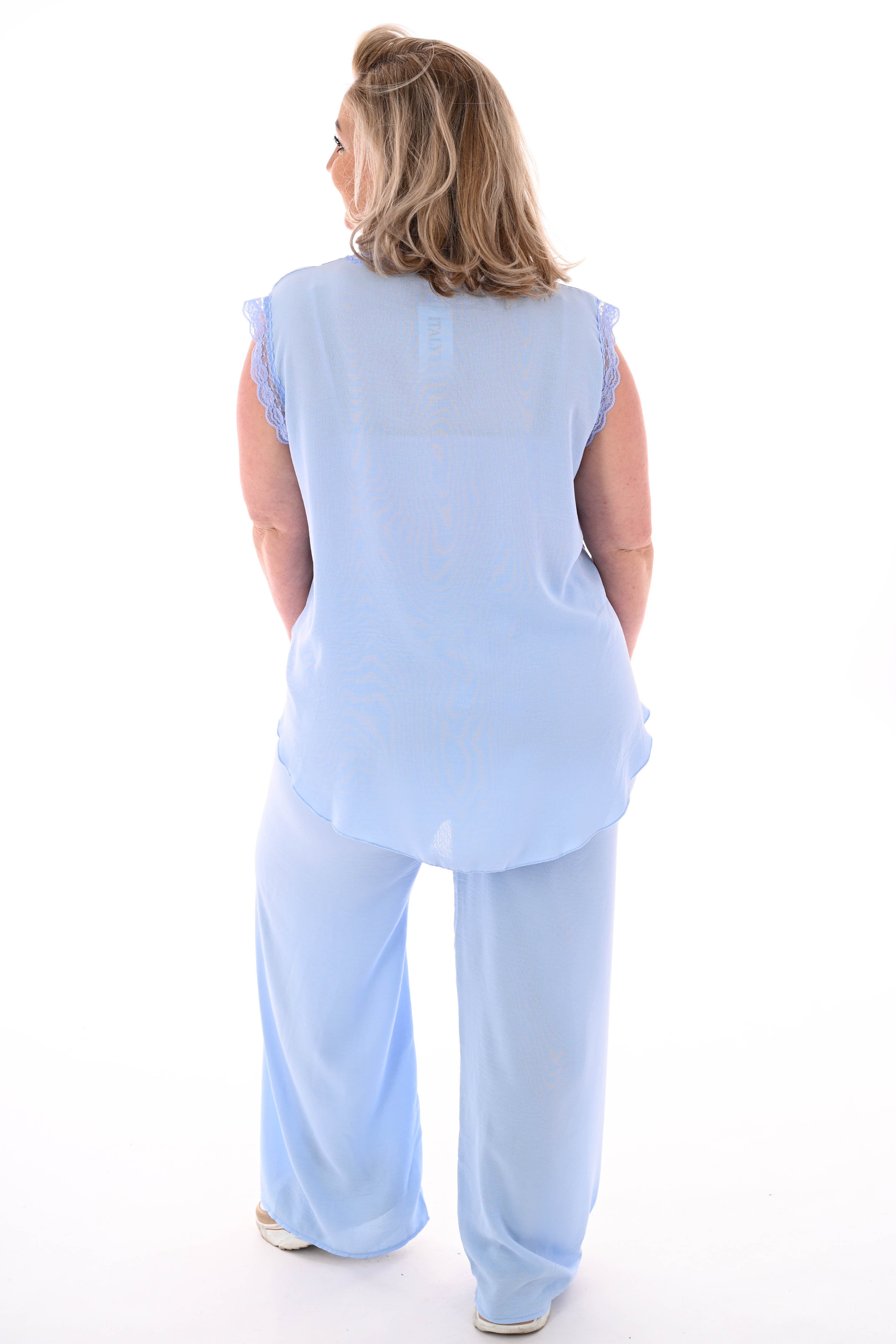 Tweedelig set kant v-hals lichtblauw