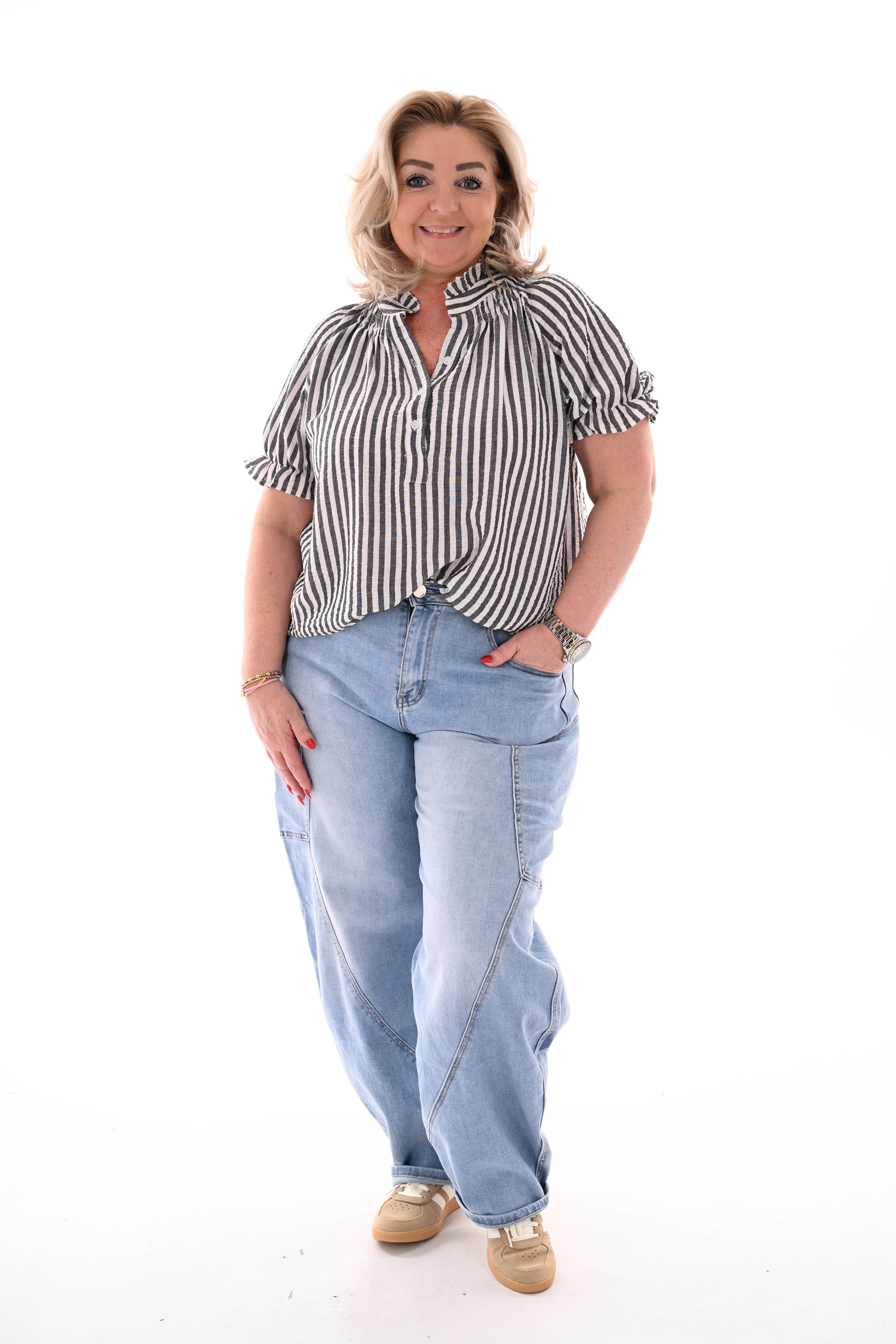 Top v-hals roezel korte mouwen strepen zwart