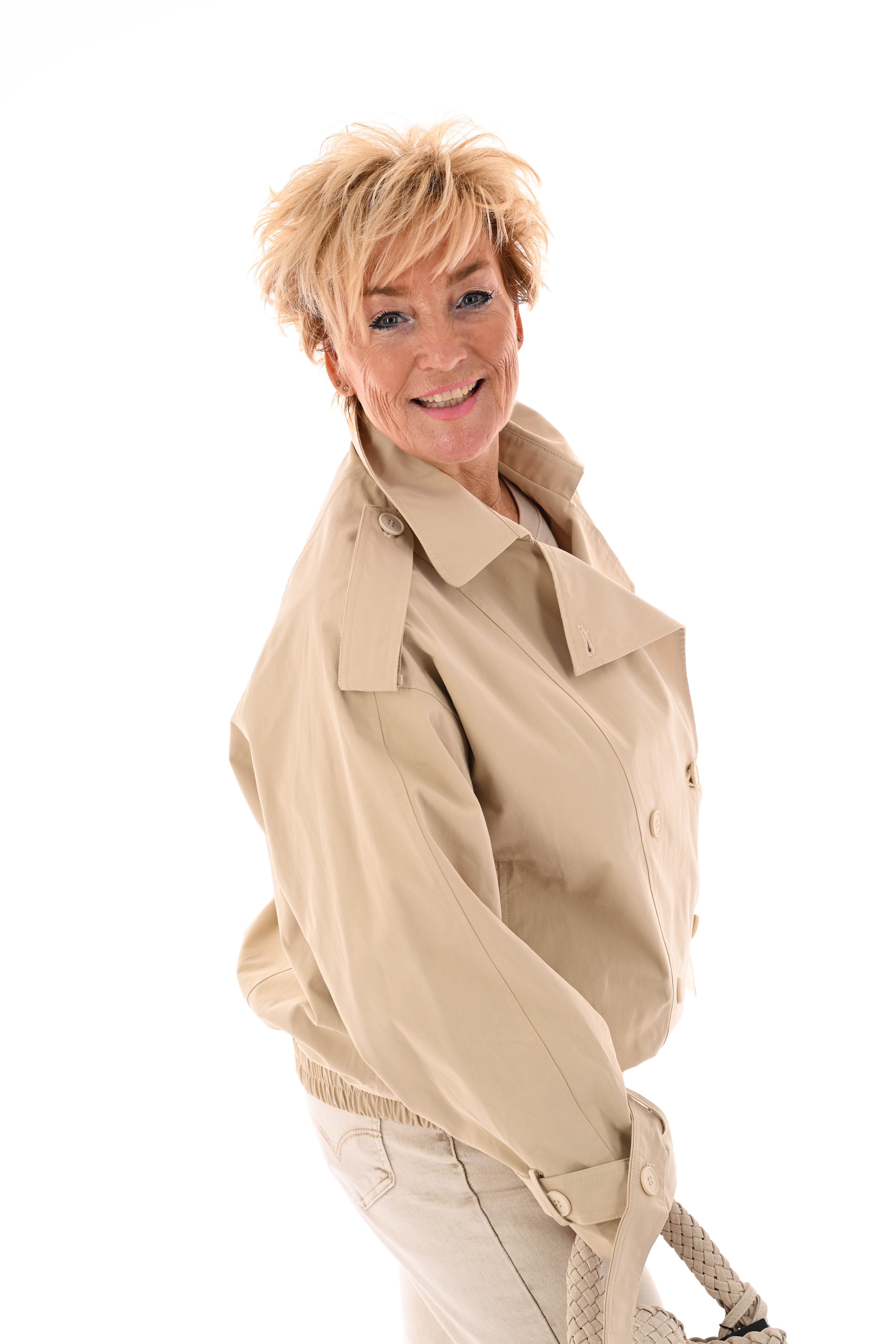 Kort jasje bomber beige