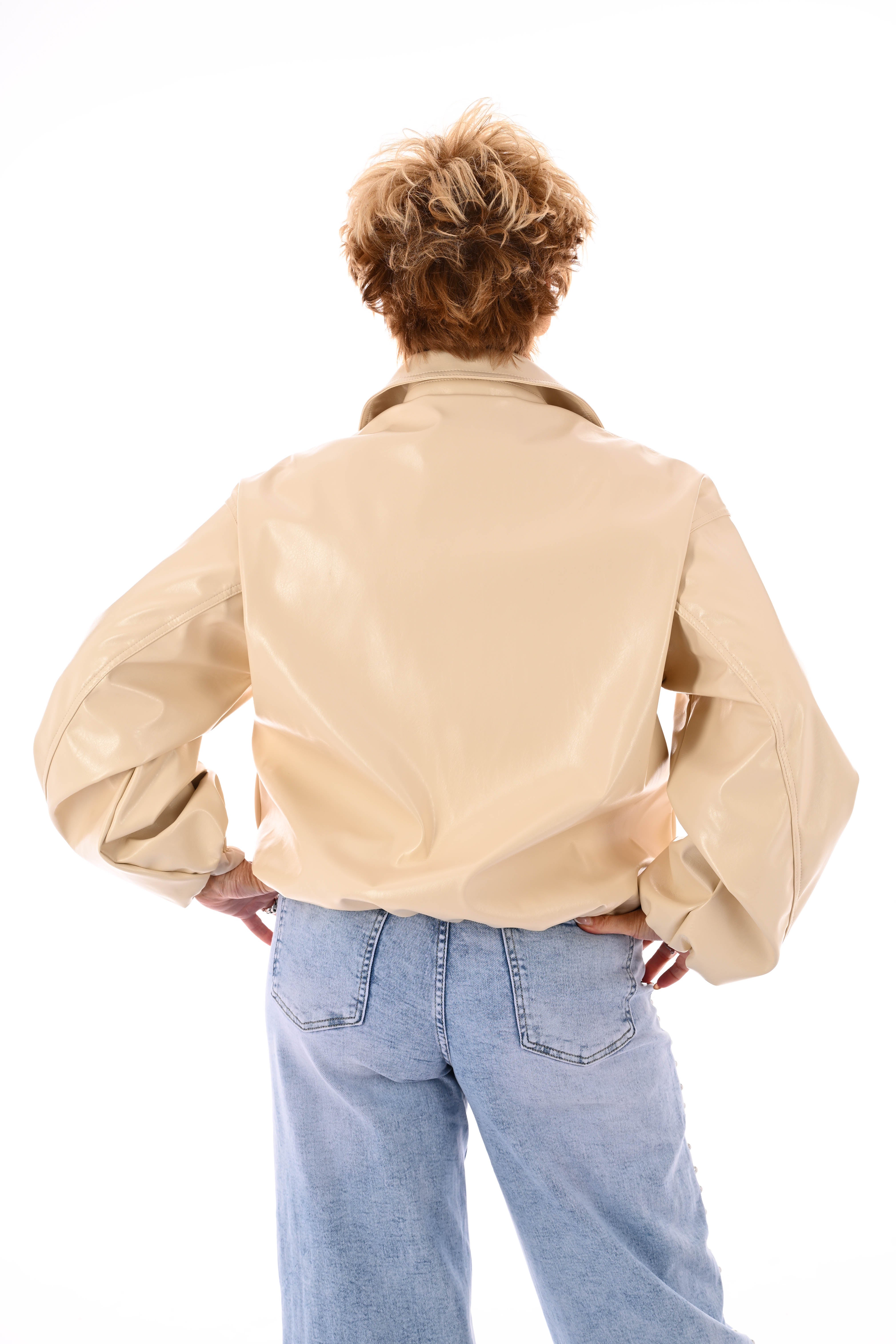 Leatherlook bomberjack met kraag creme