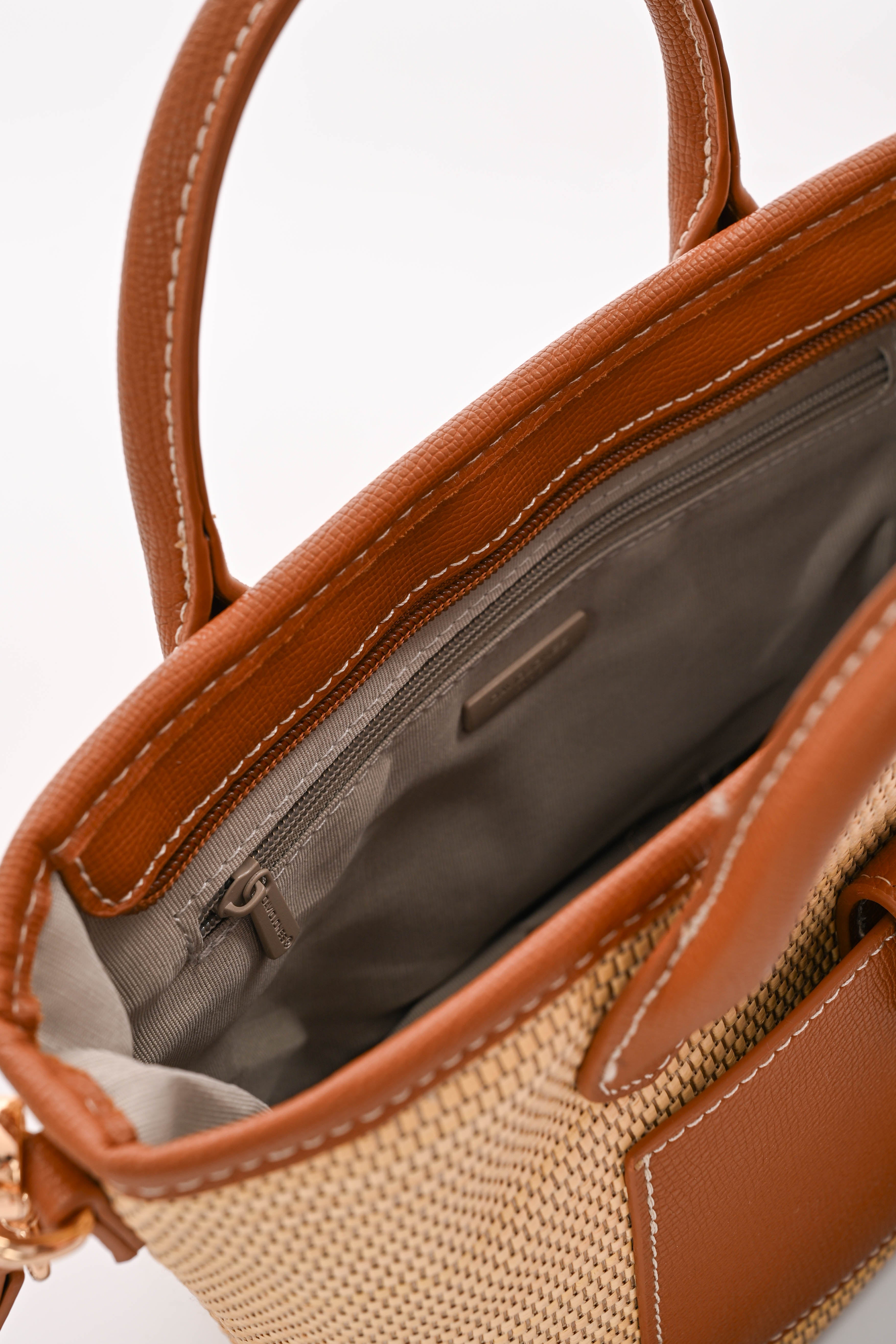Kleine geweven handtas creme