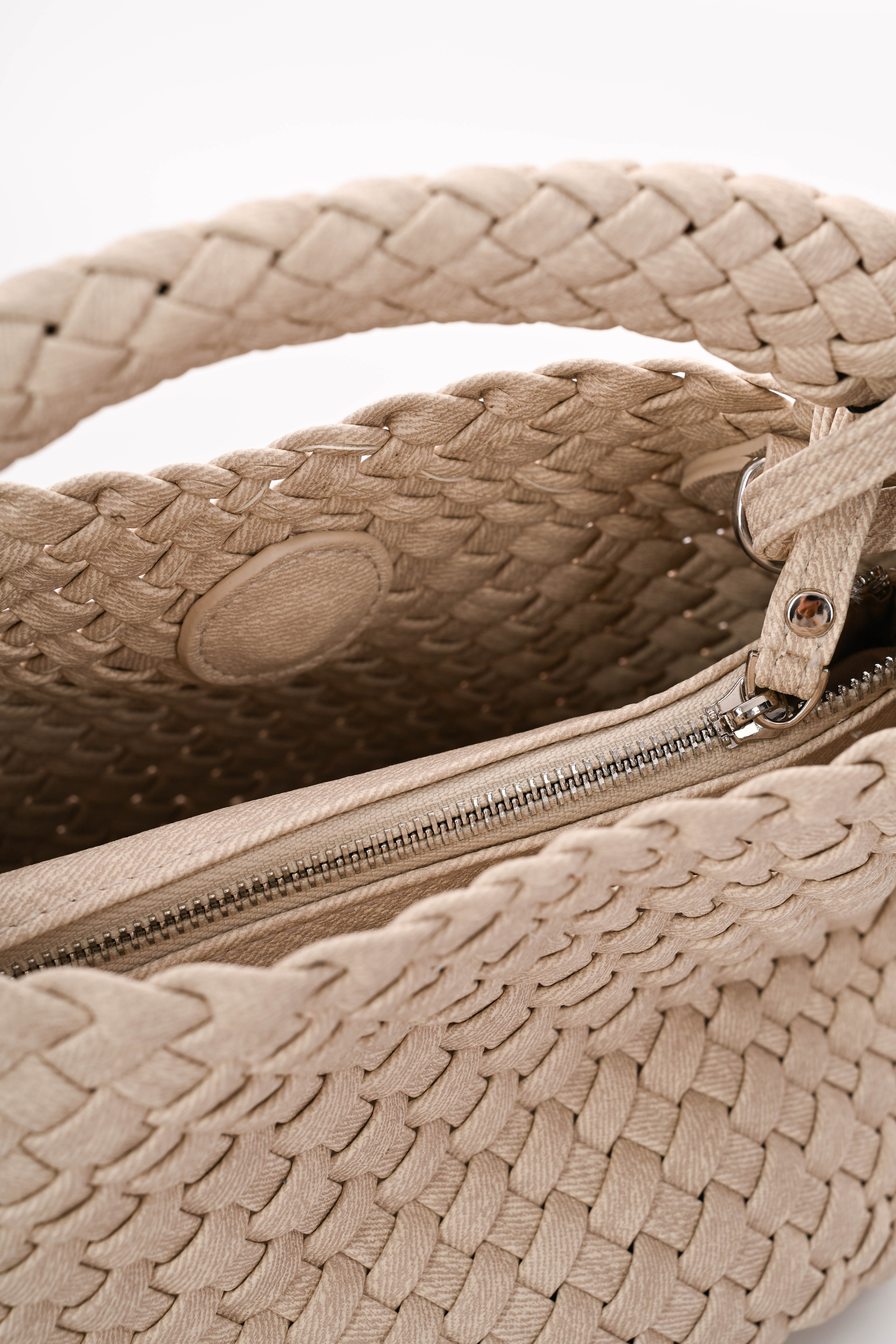 Kleine geweven tas beige