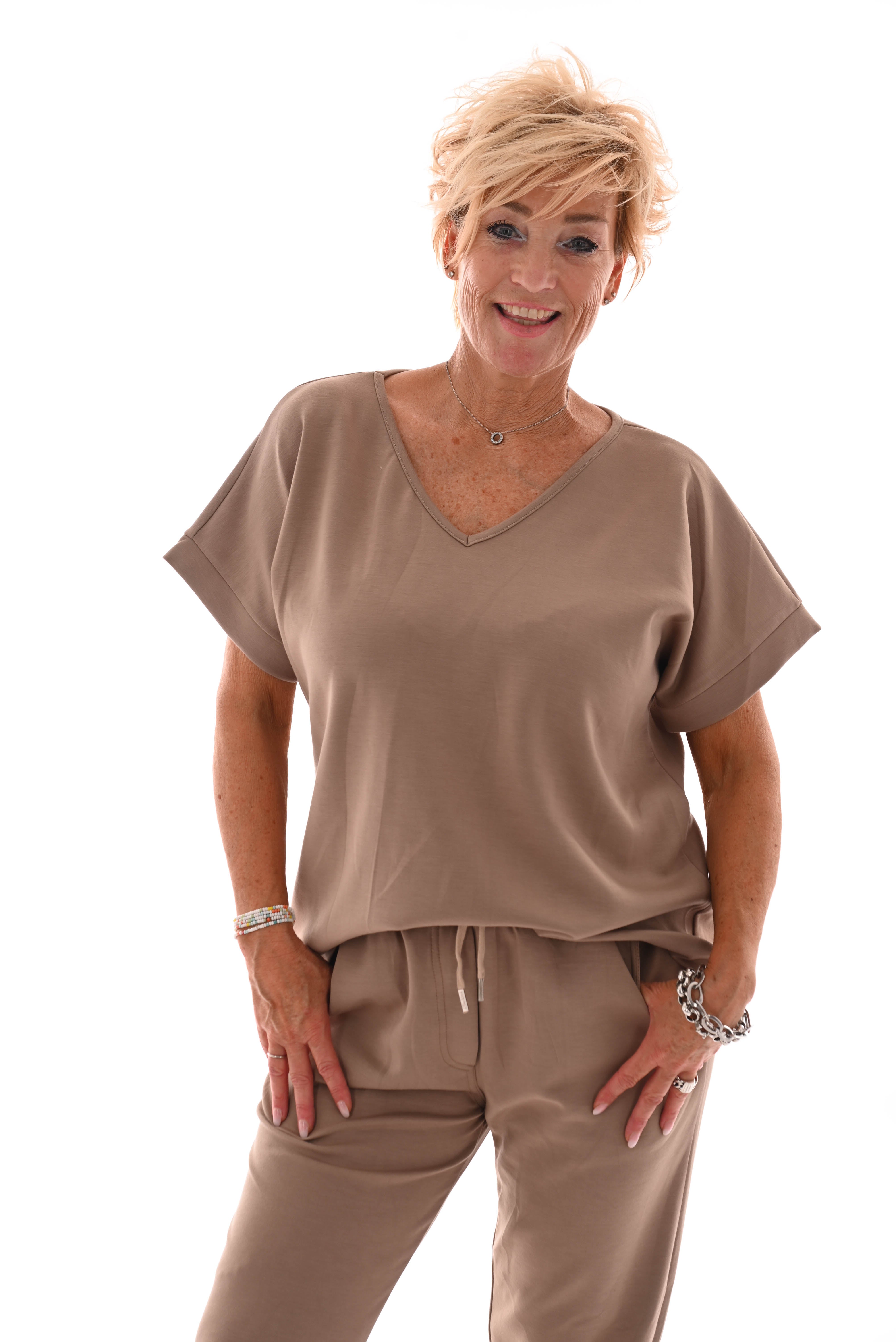 Tweedelig pak v-hals uni taupe