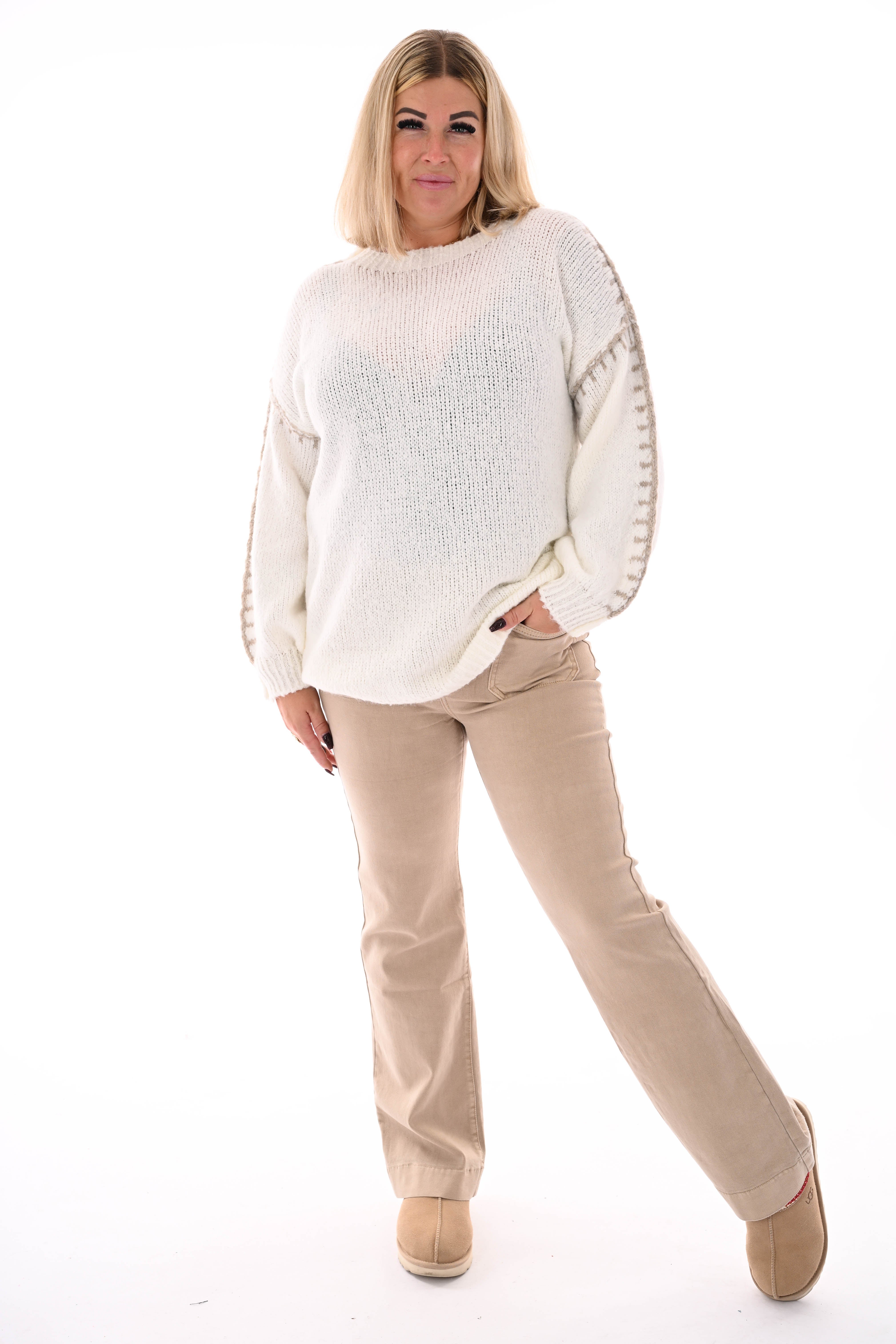 Gebreide trui met naaddetail roomwit