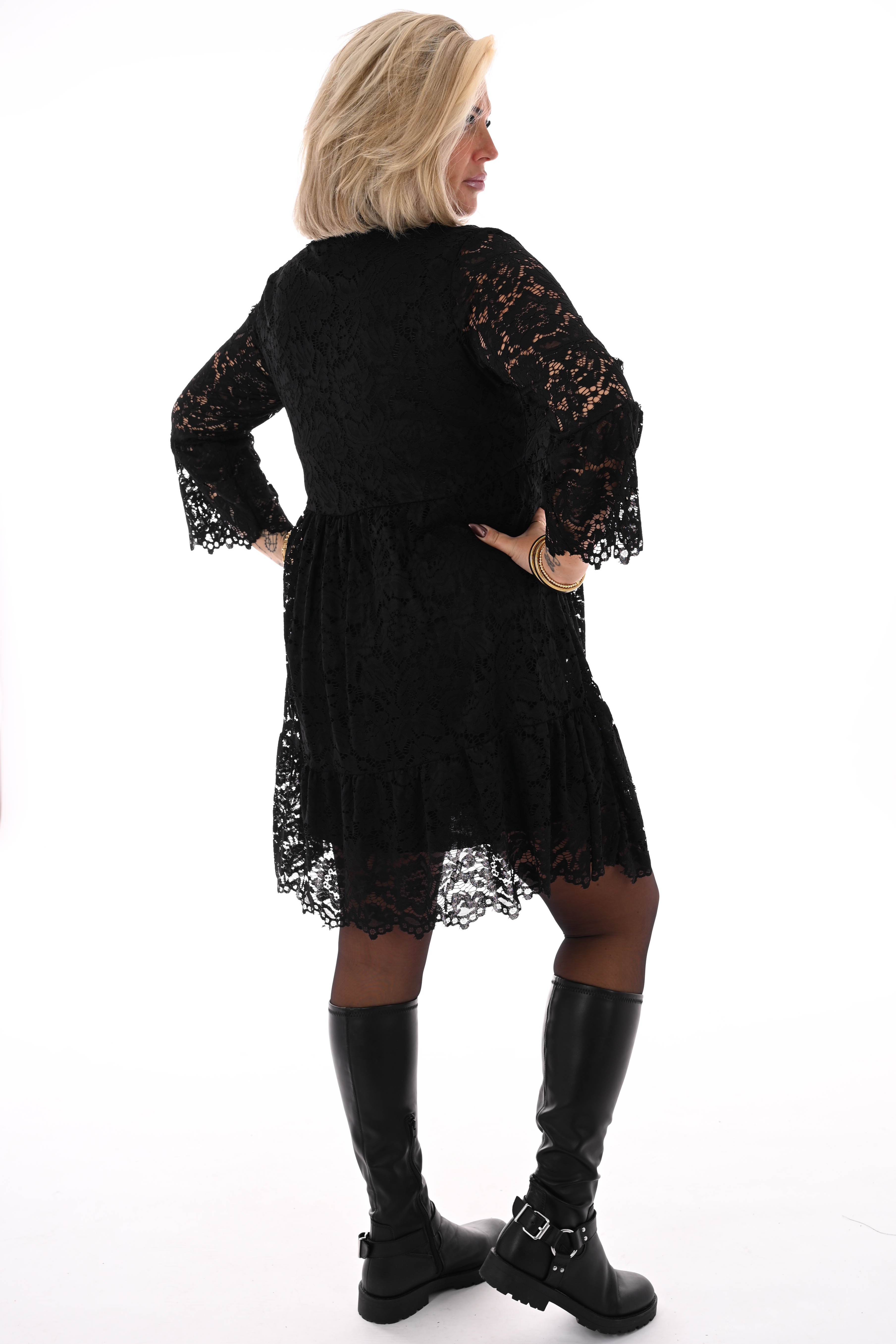 Korte kanten jurk met v-hals zwart