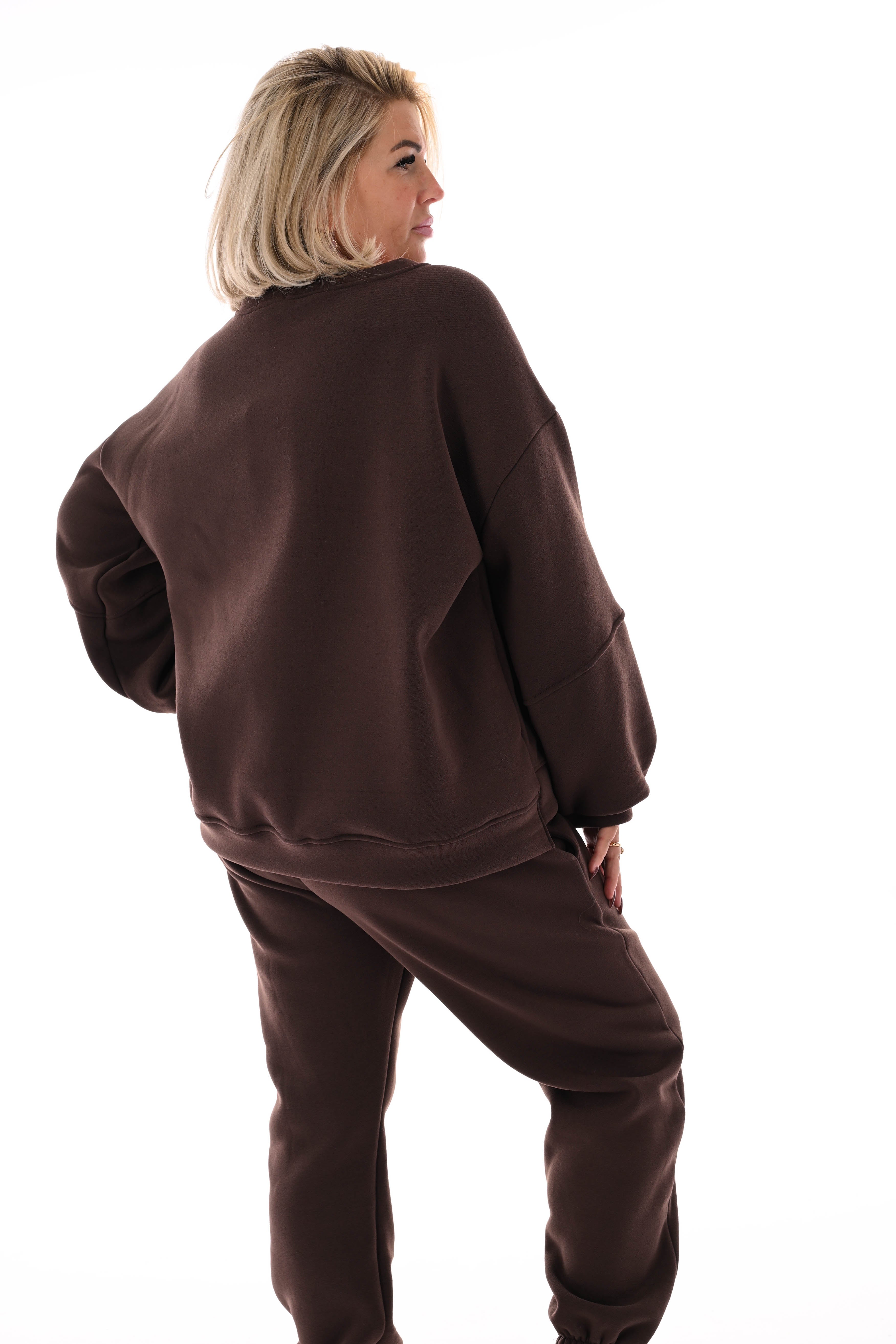 Tweedelig joggingspak applicatie bruin