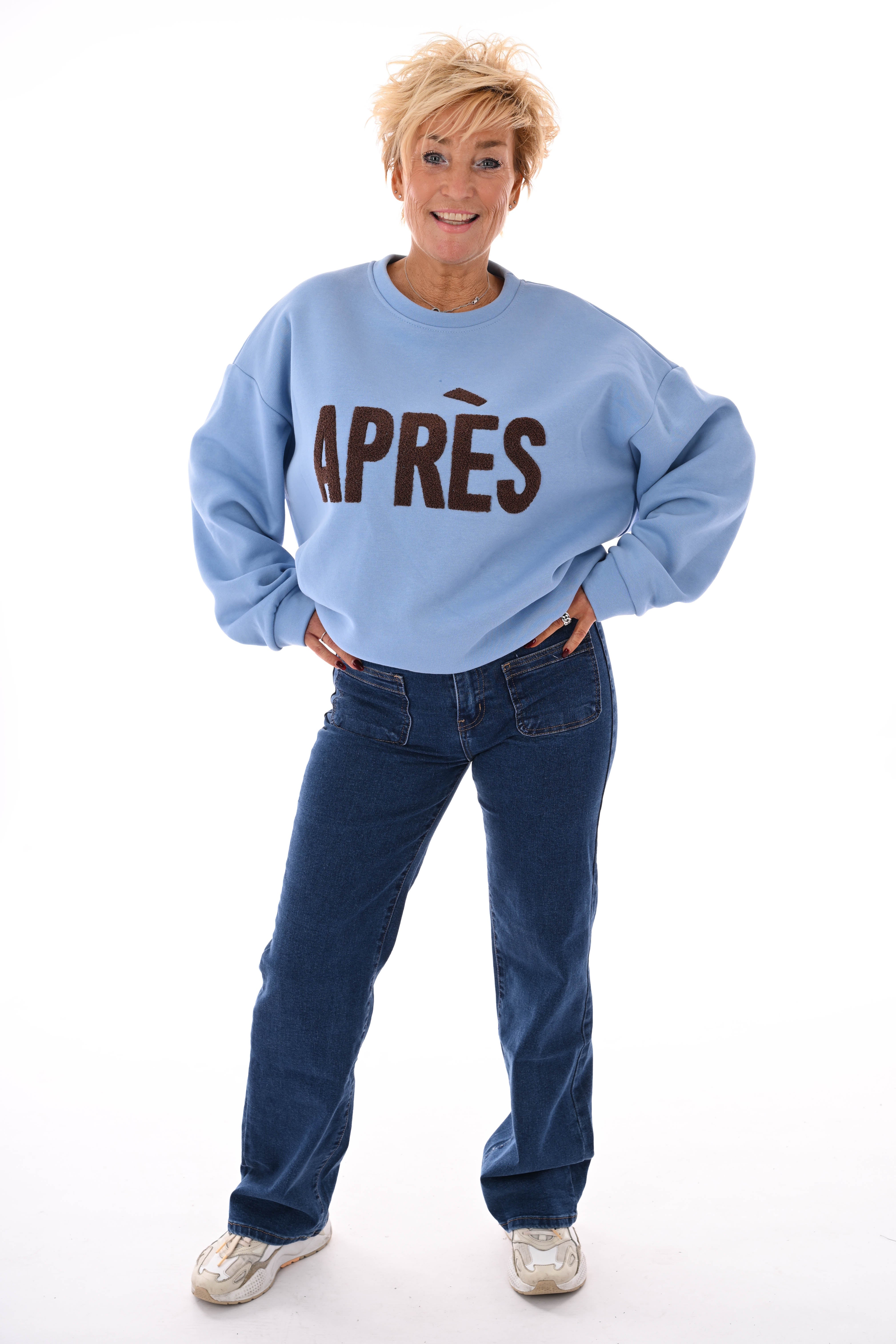 Sweater apres lichtblauw