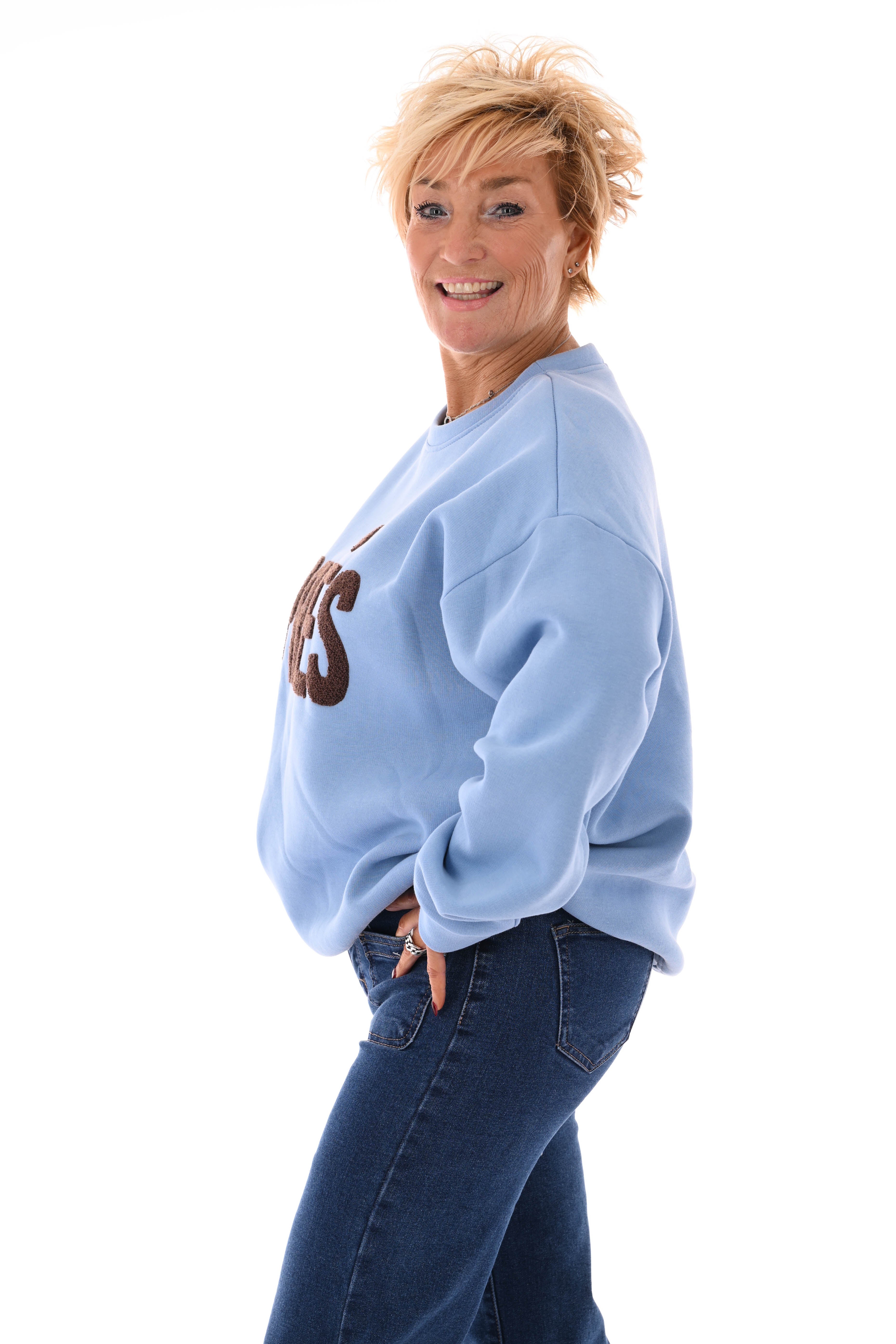 Sweater apres lichtblauw