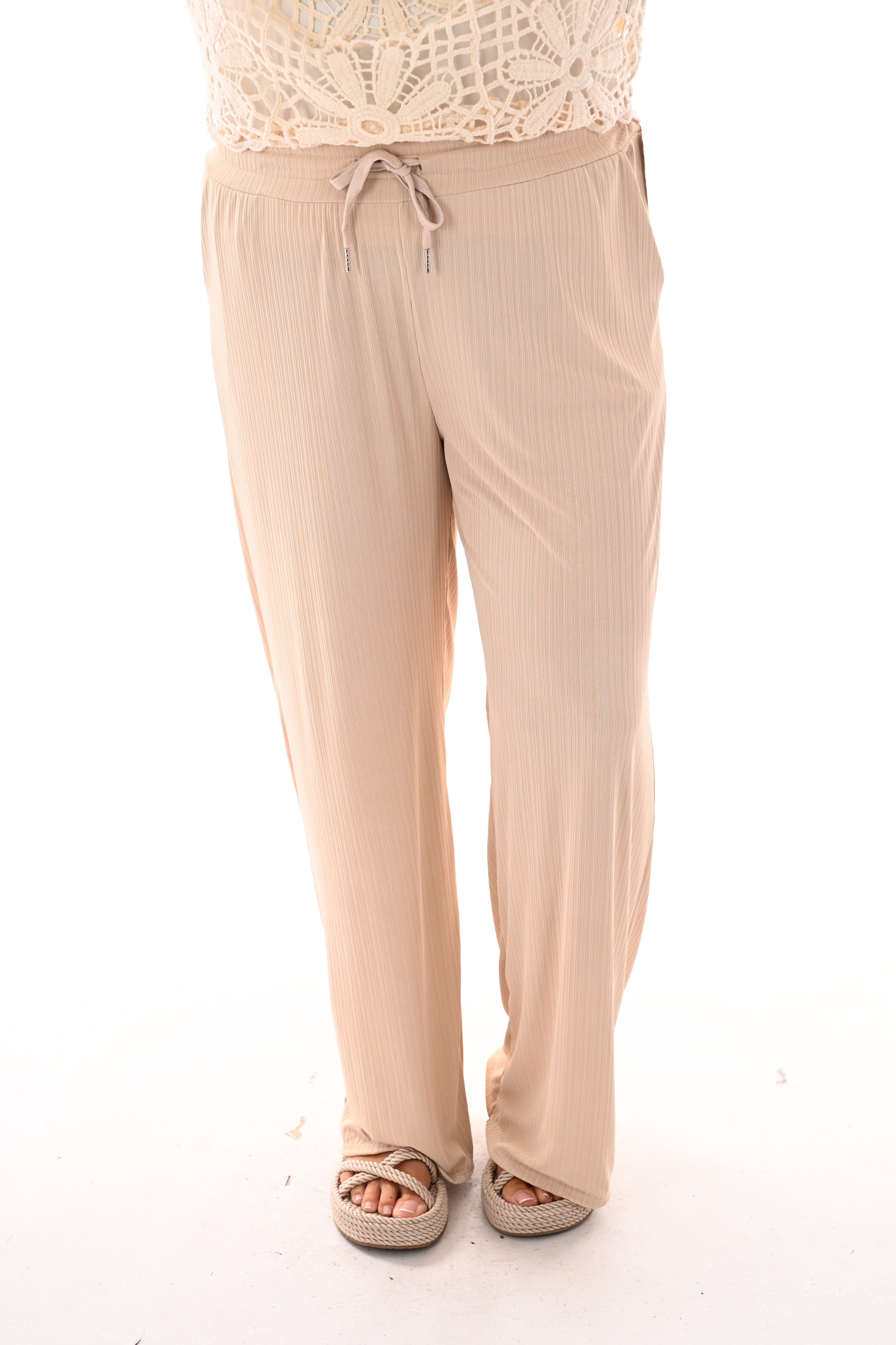 Broek smalle plooien beige