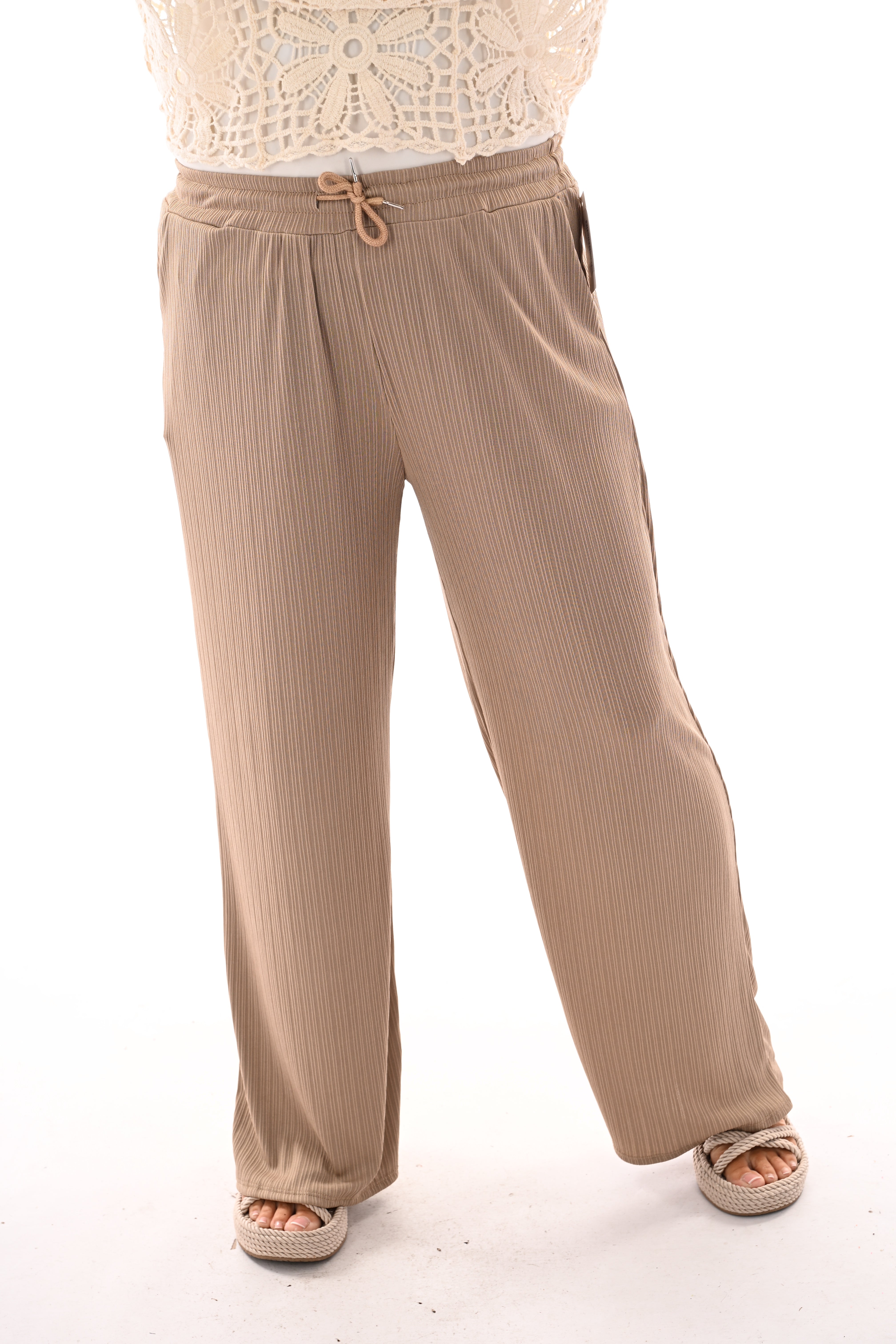 Broek smalle plooien camel