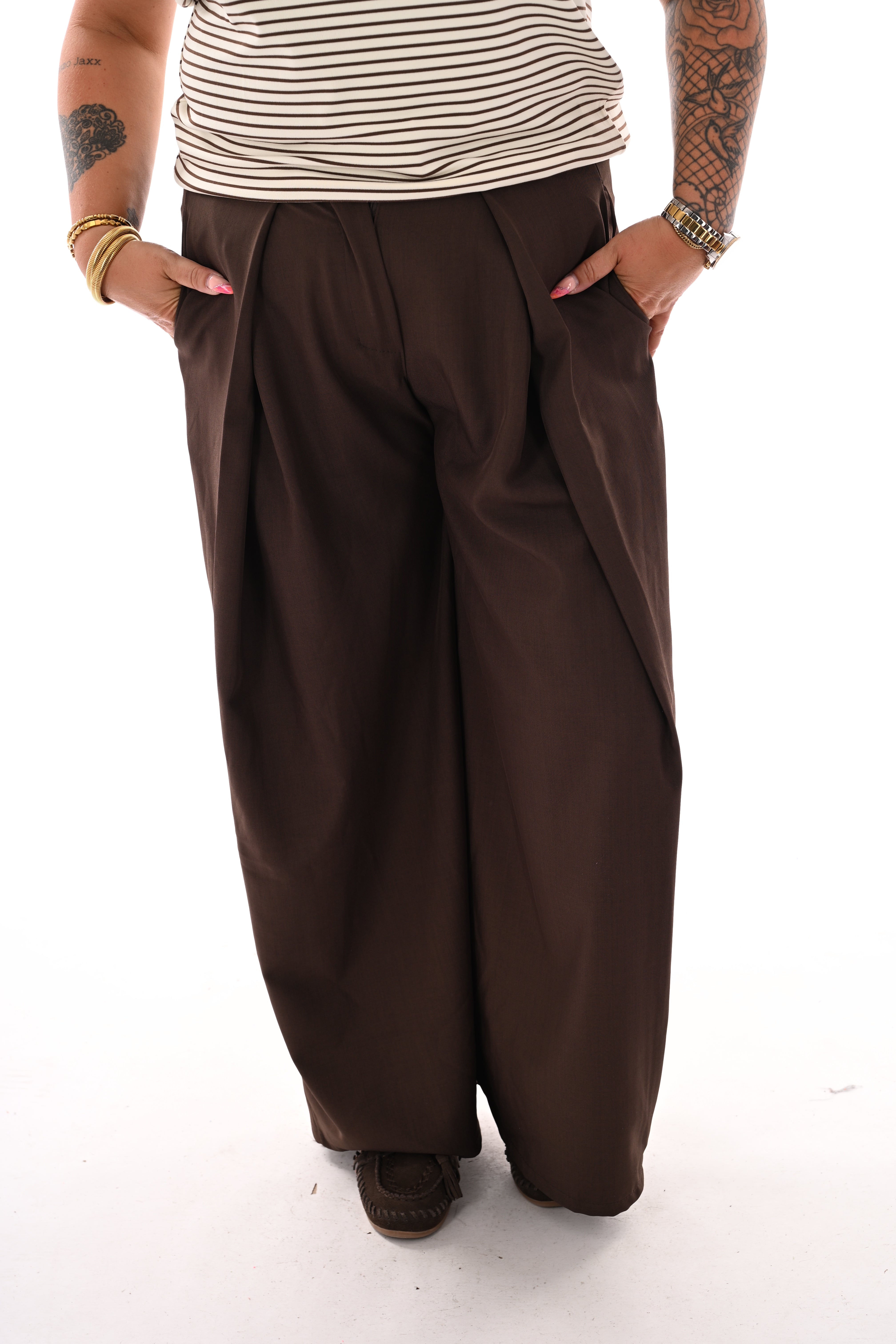 Pantalon broek met plooi band donkerbruin