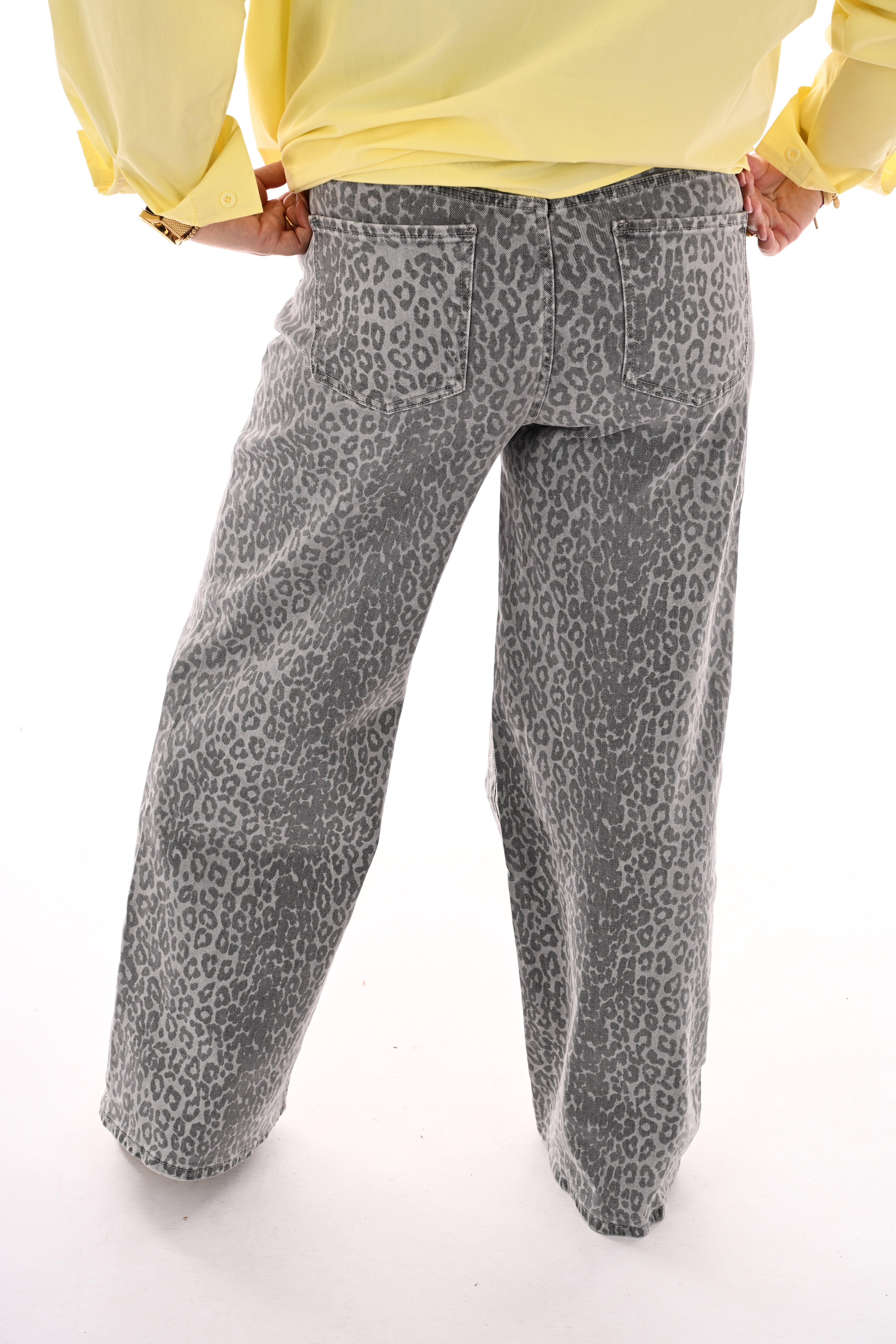 Laulia dad fit panterprint grijs