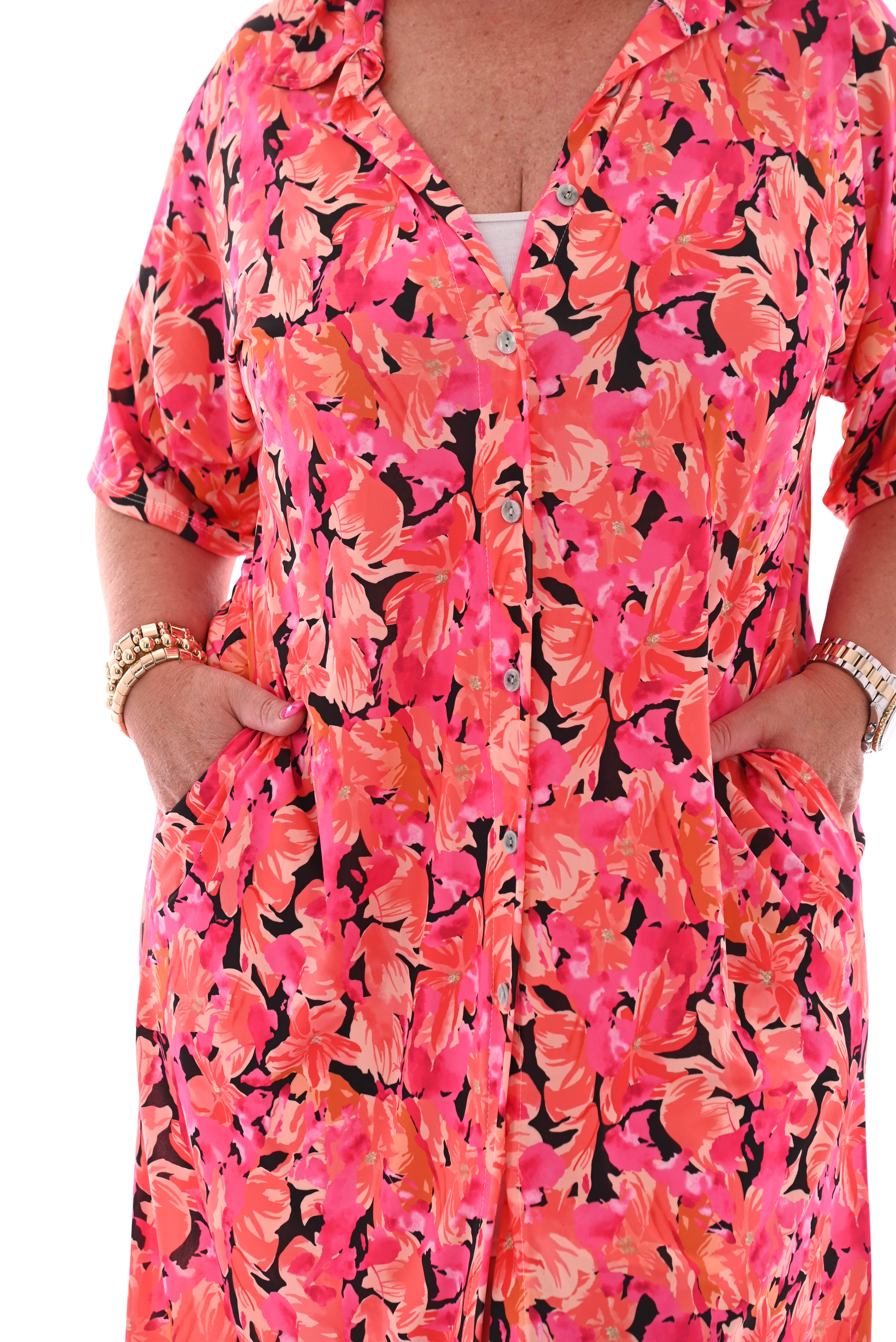 Jurk v-hals bloemen doorknoop roze/zwart