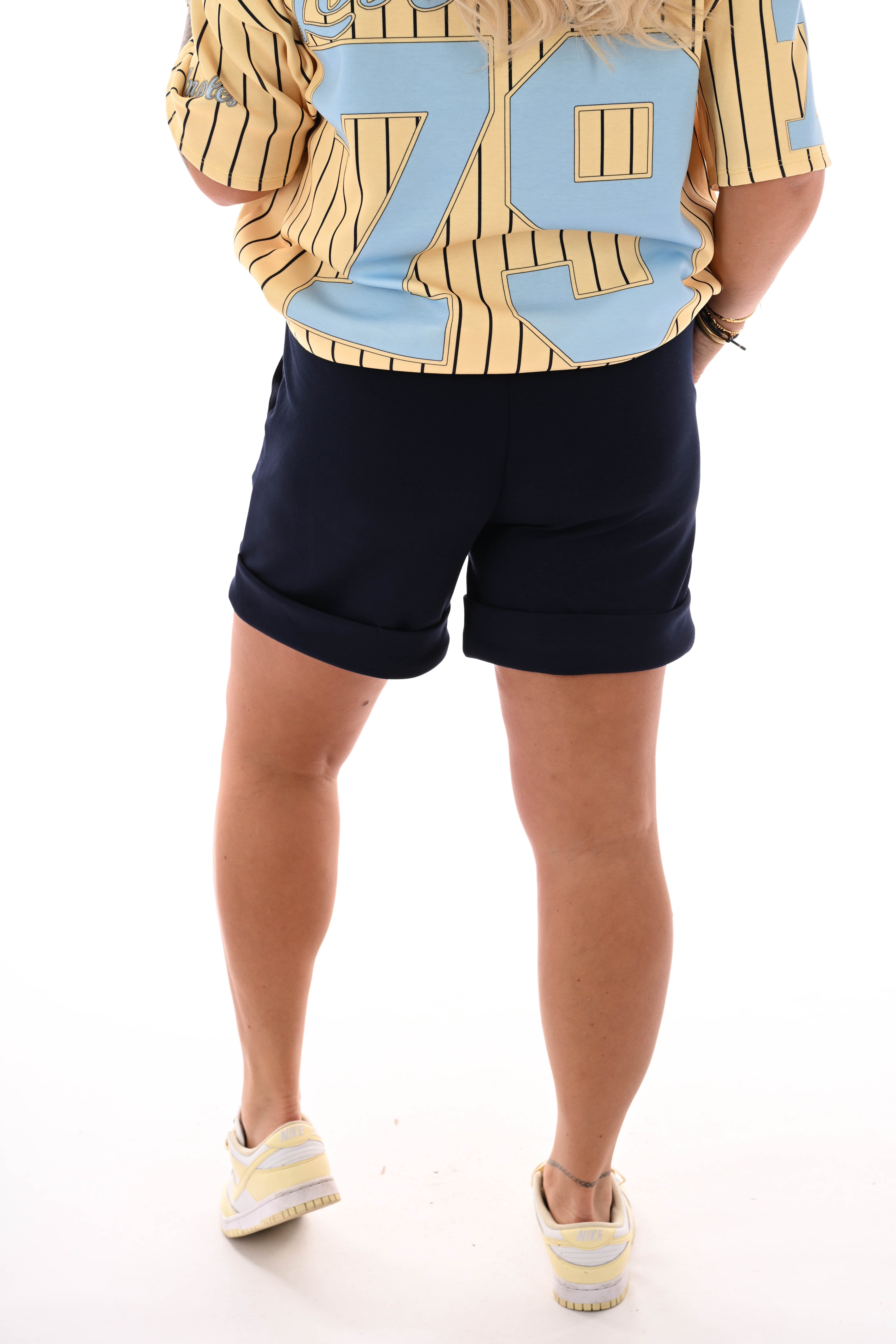 Sweatshort met omgeslagen zoom marineblauw