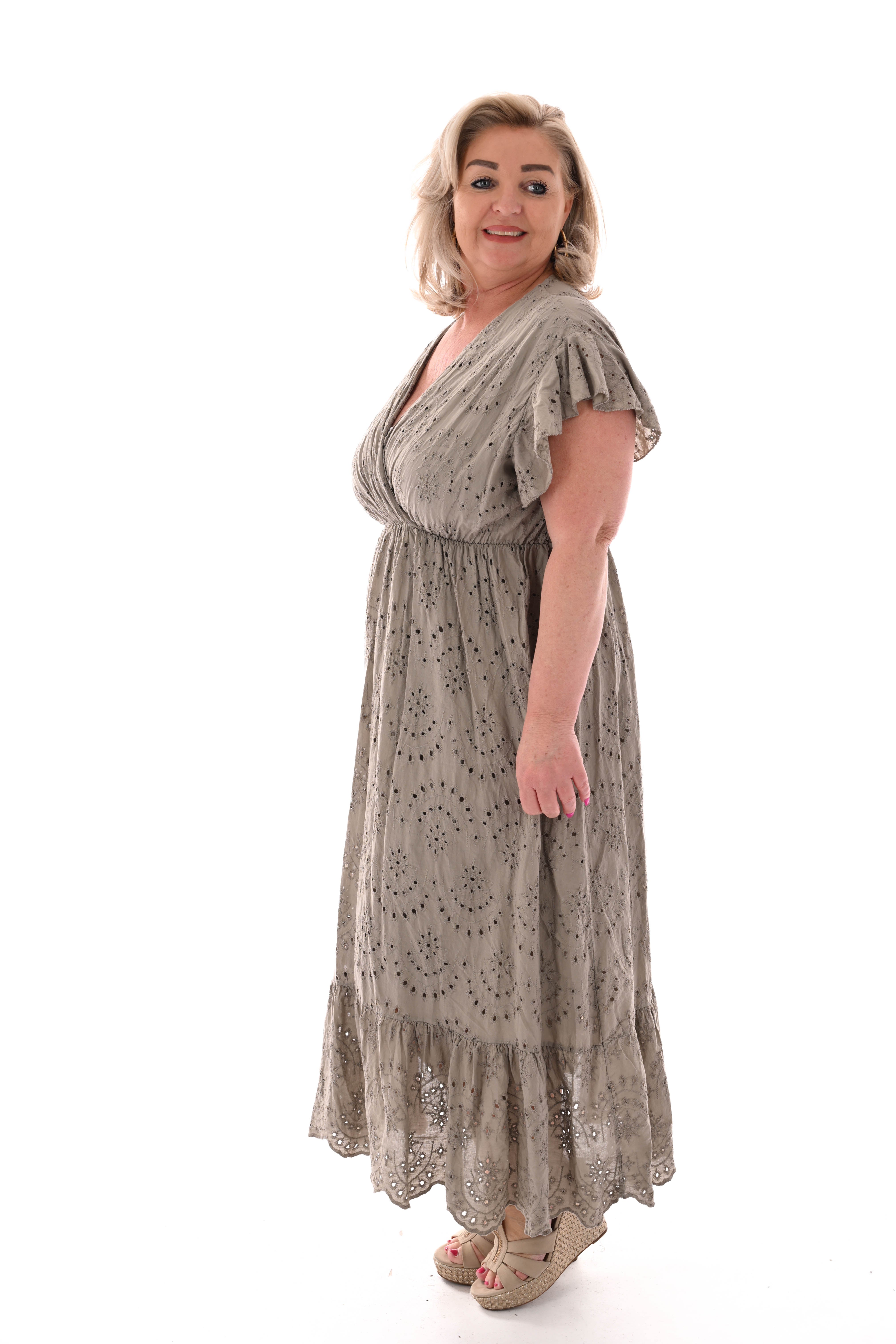 Maxi broderie jurk v-hals taupe