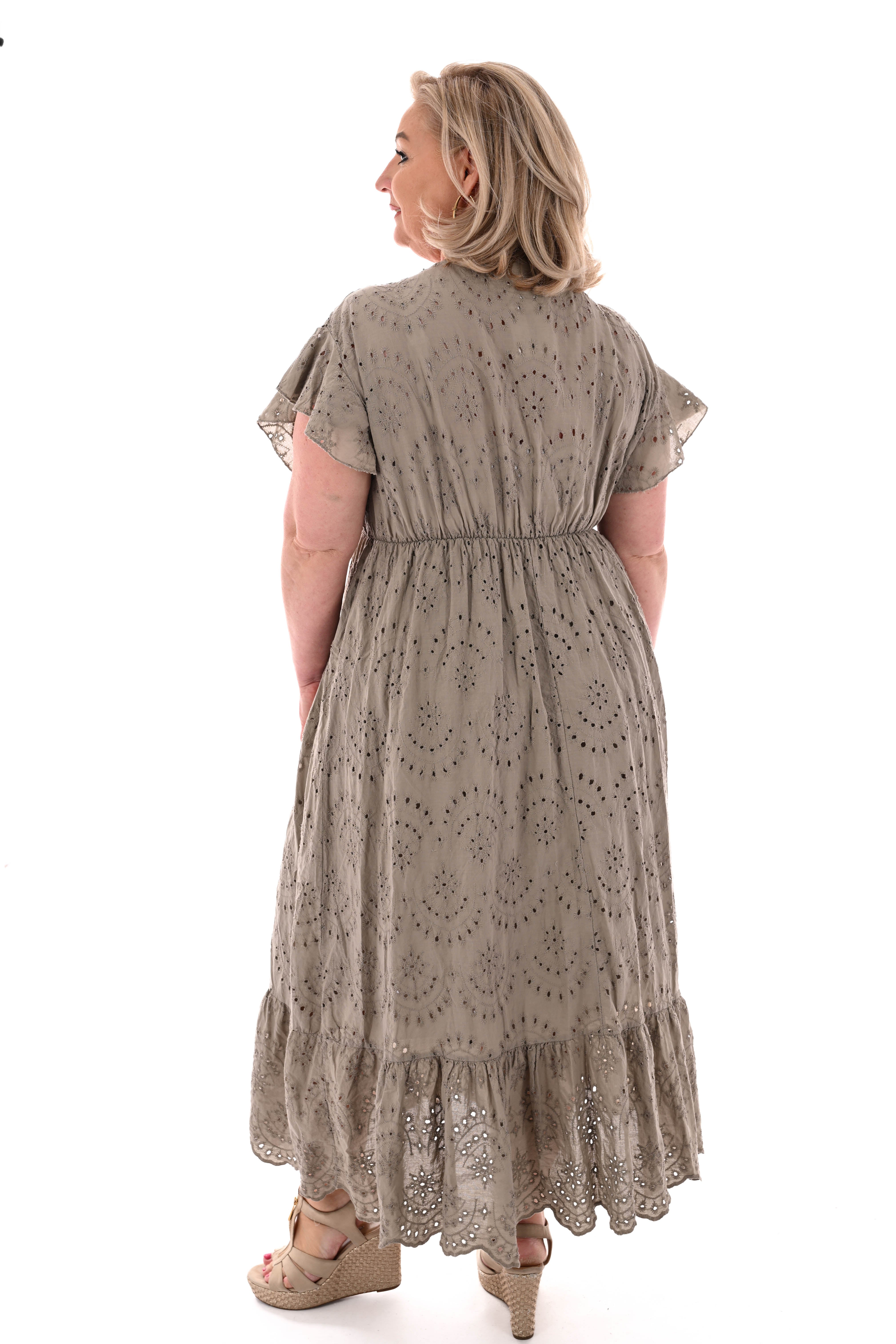 Maxi broderie jurk v-hals taupe
