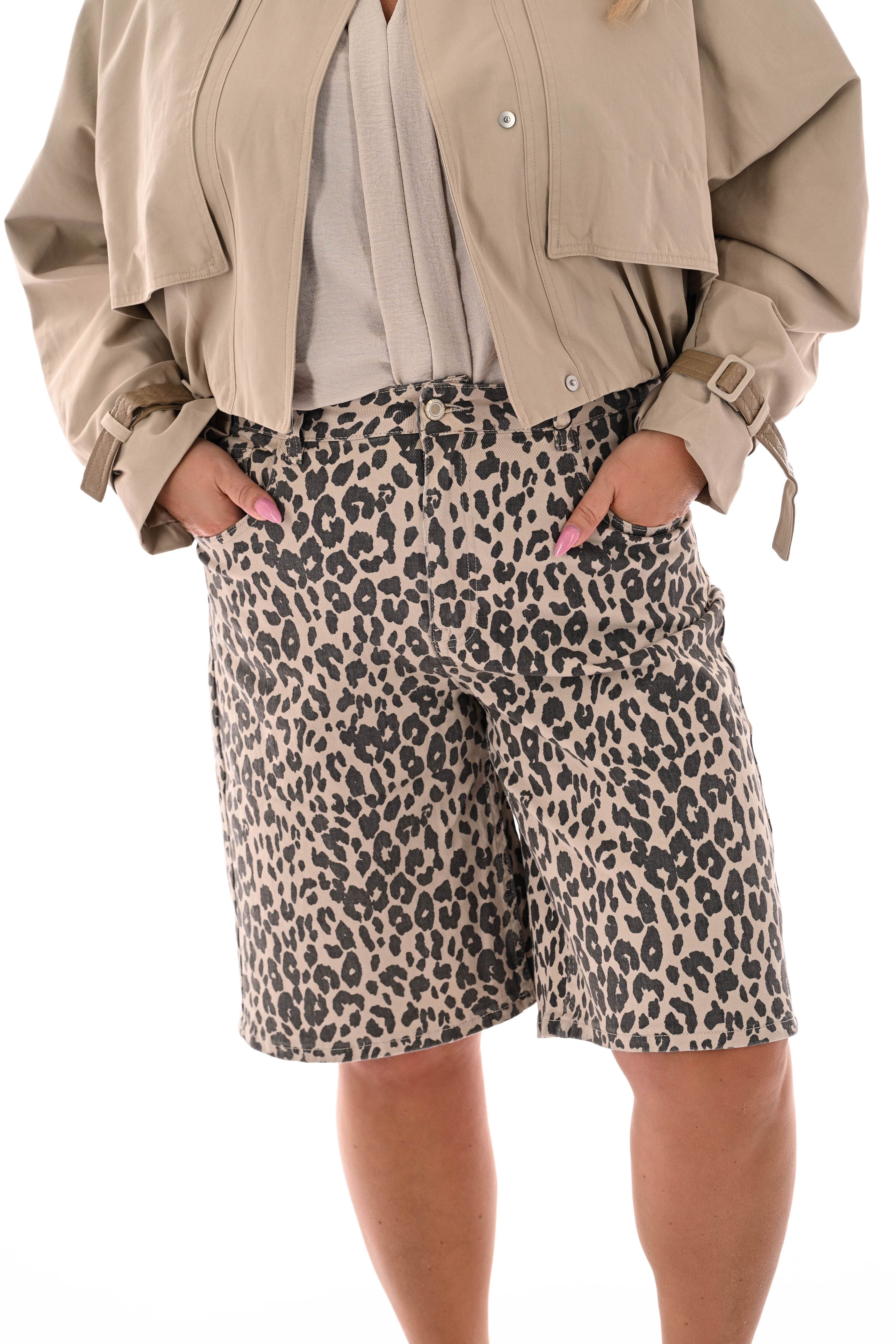 Laulia bermuda panterprint beige/zwart