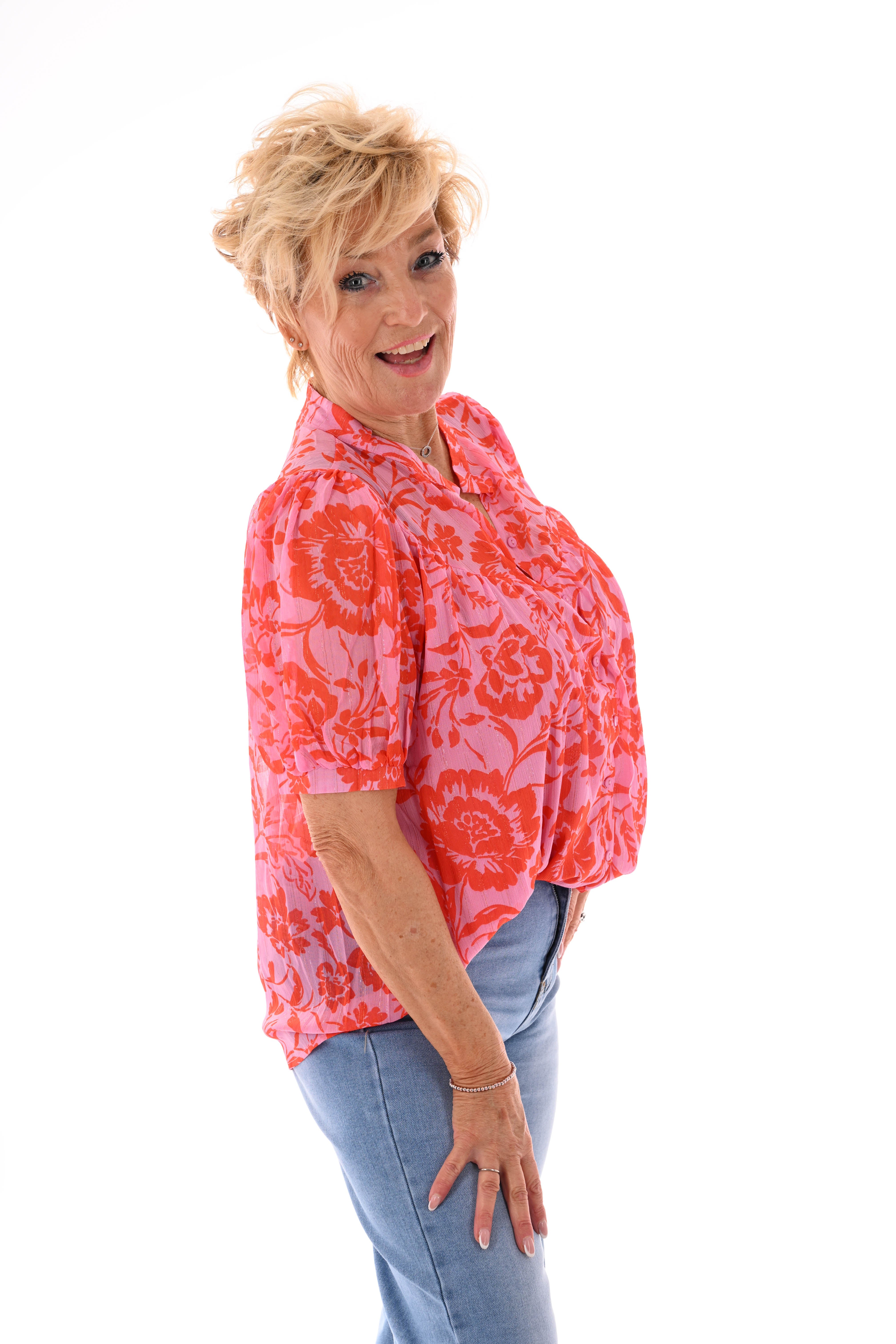 Blouse korte pofmouwen bloemen lichtroze/rood