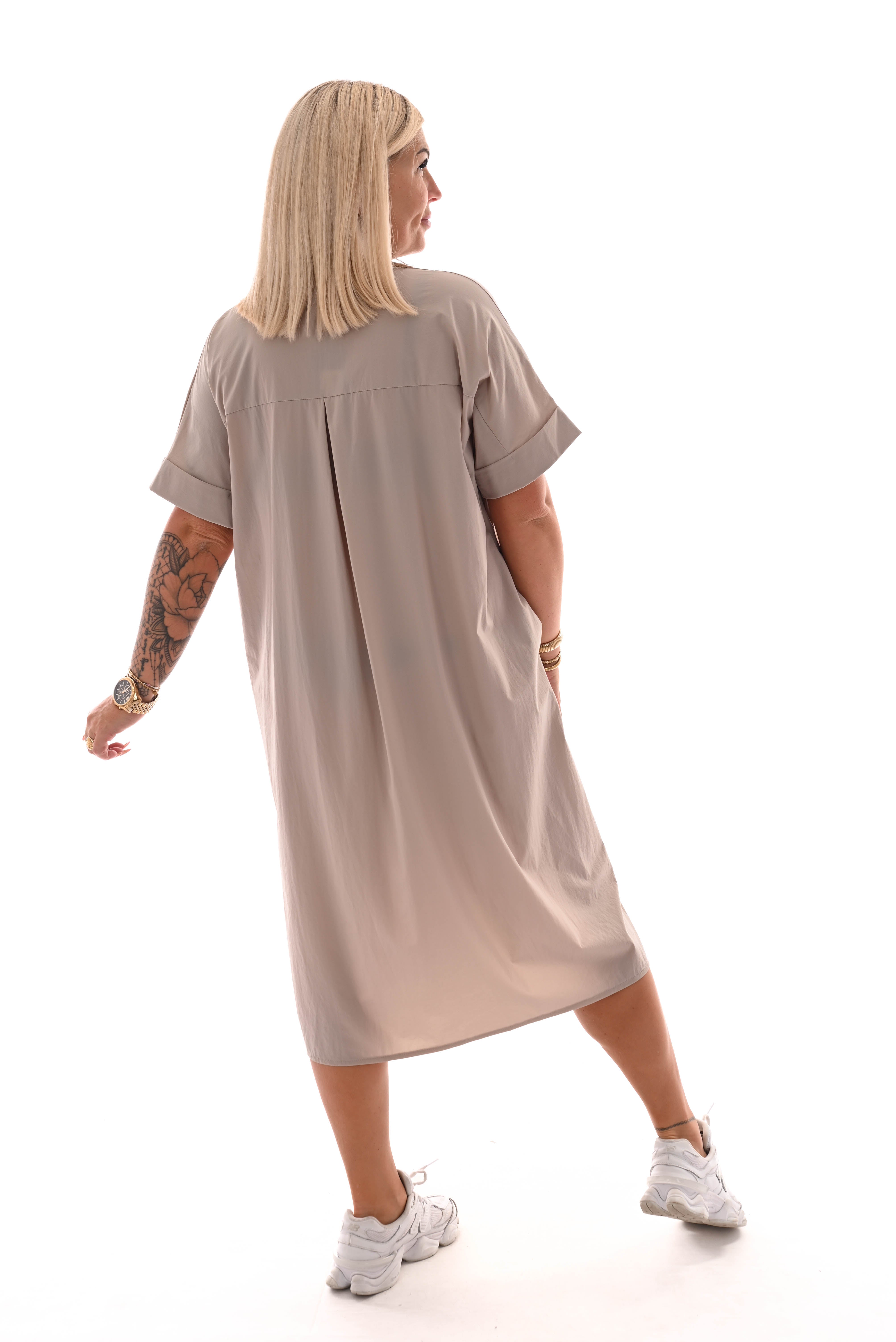 Lange blouse korte mouwen broche taupe