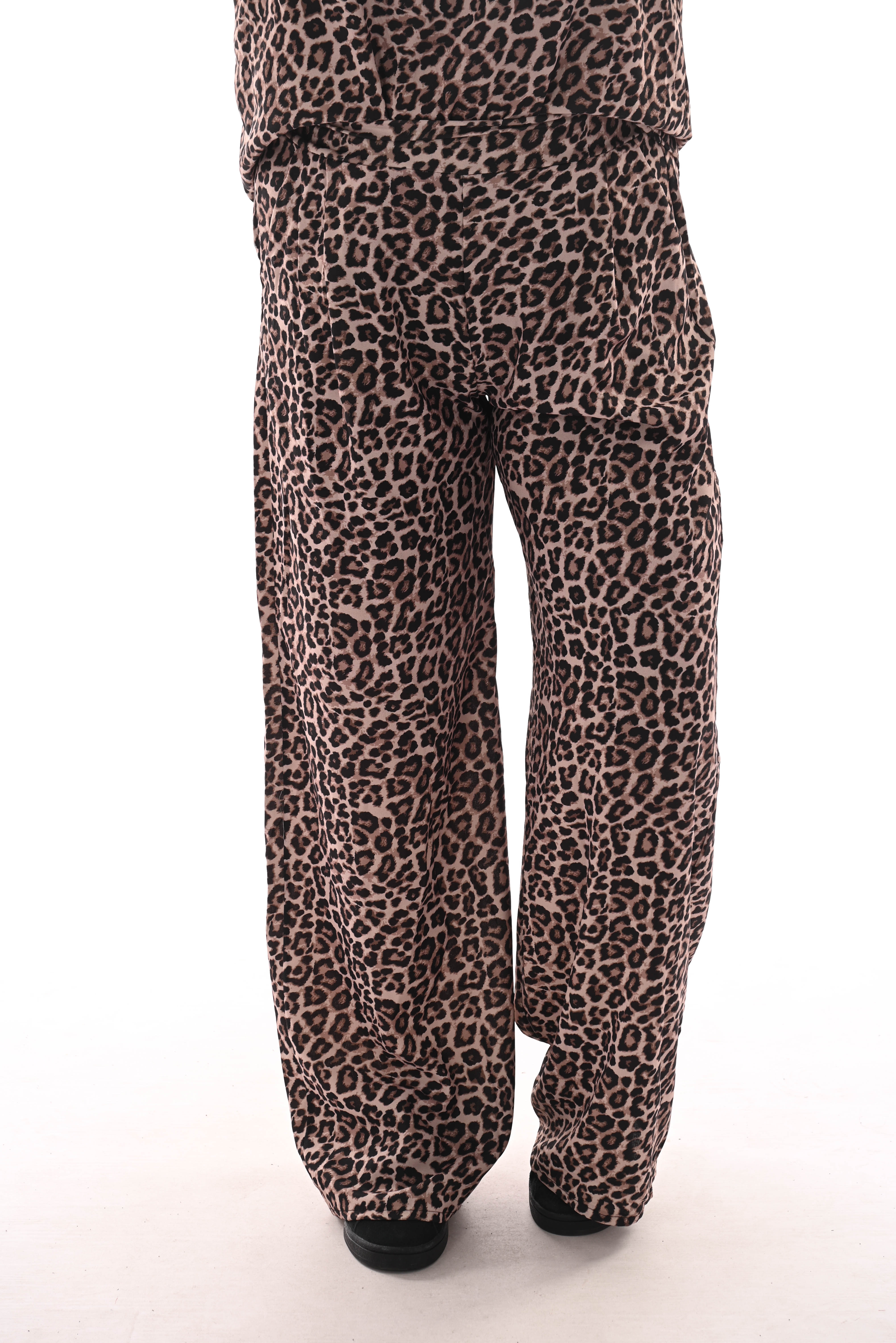 Tweedelig pak 3/4e pofmouwen print panter beige