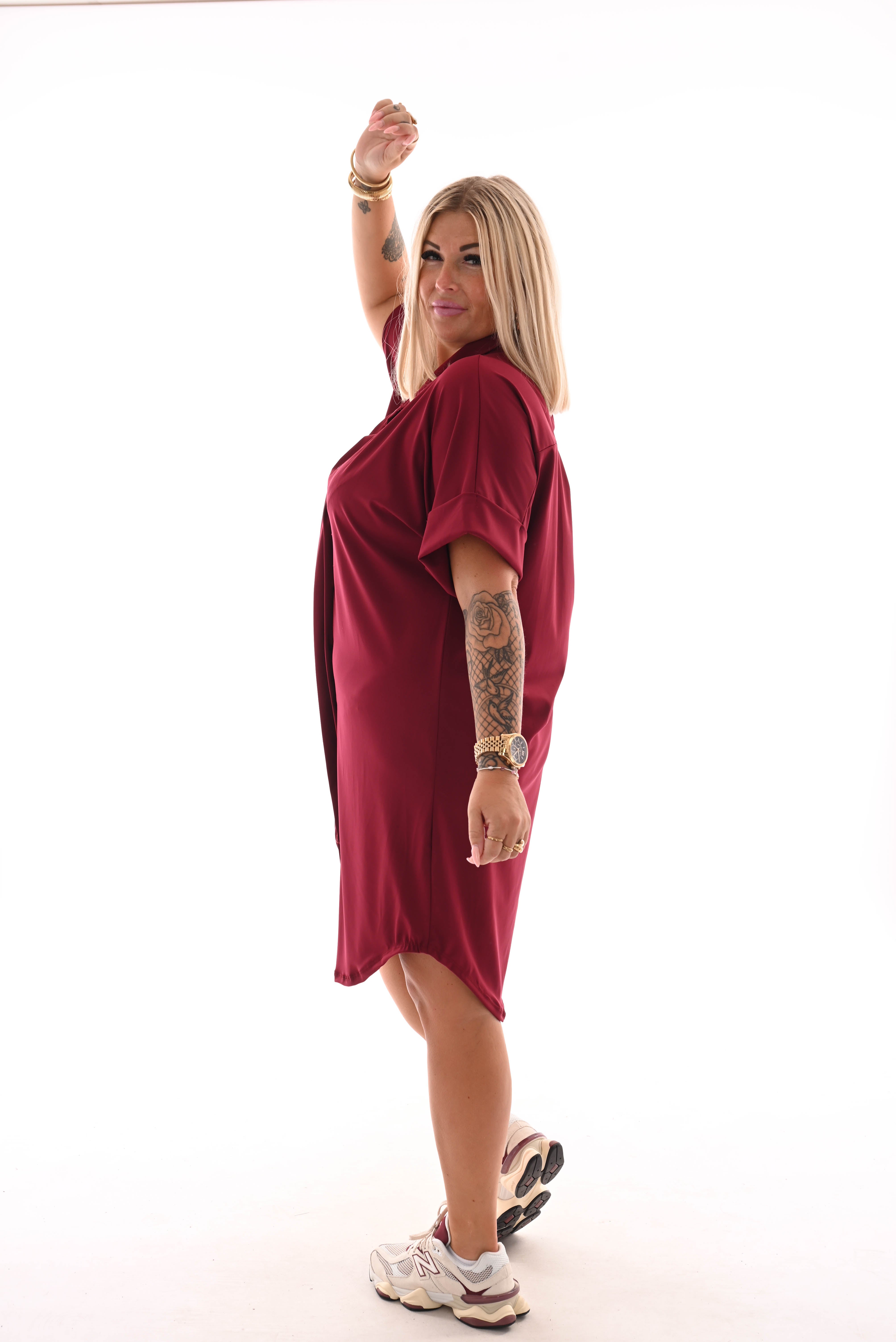 Travel jurk doorknoop uni bordeaux